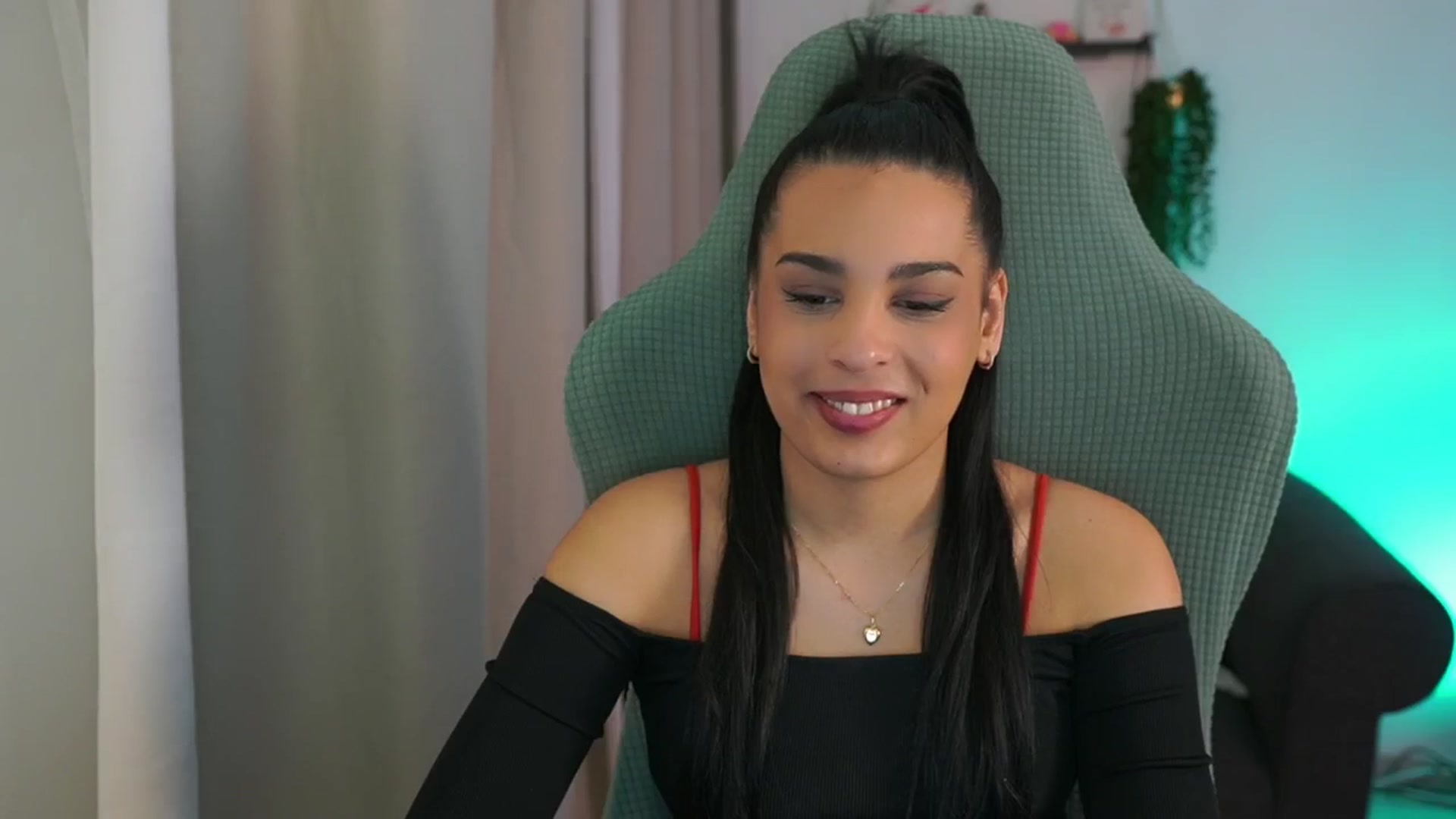 Gallery image thumbnail from Mila_denver's myfreecams stream on, 02/24/2025, 10:24 image 8 of 20