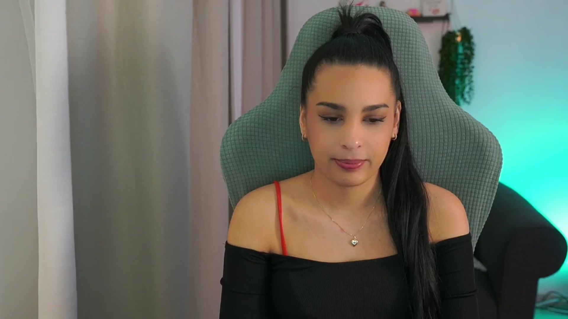 Gallery image thumbnail from Mila_denver's myfreecams stream on, 02/24/2025, 10:24 image 5 of 20
