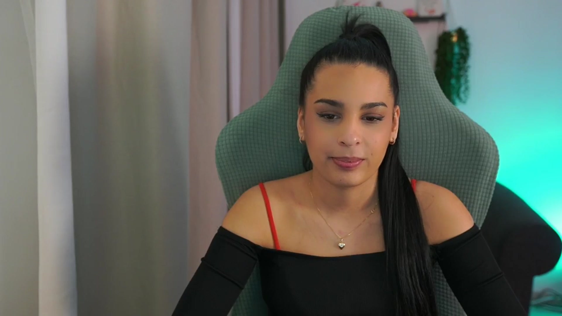 Gallery image thumbnail from Mila_denver's myfreecams stream on, 02/24/2025, 11:09 image 18 of 20