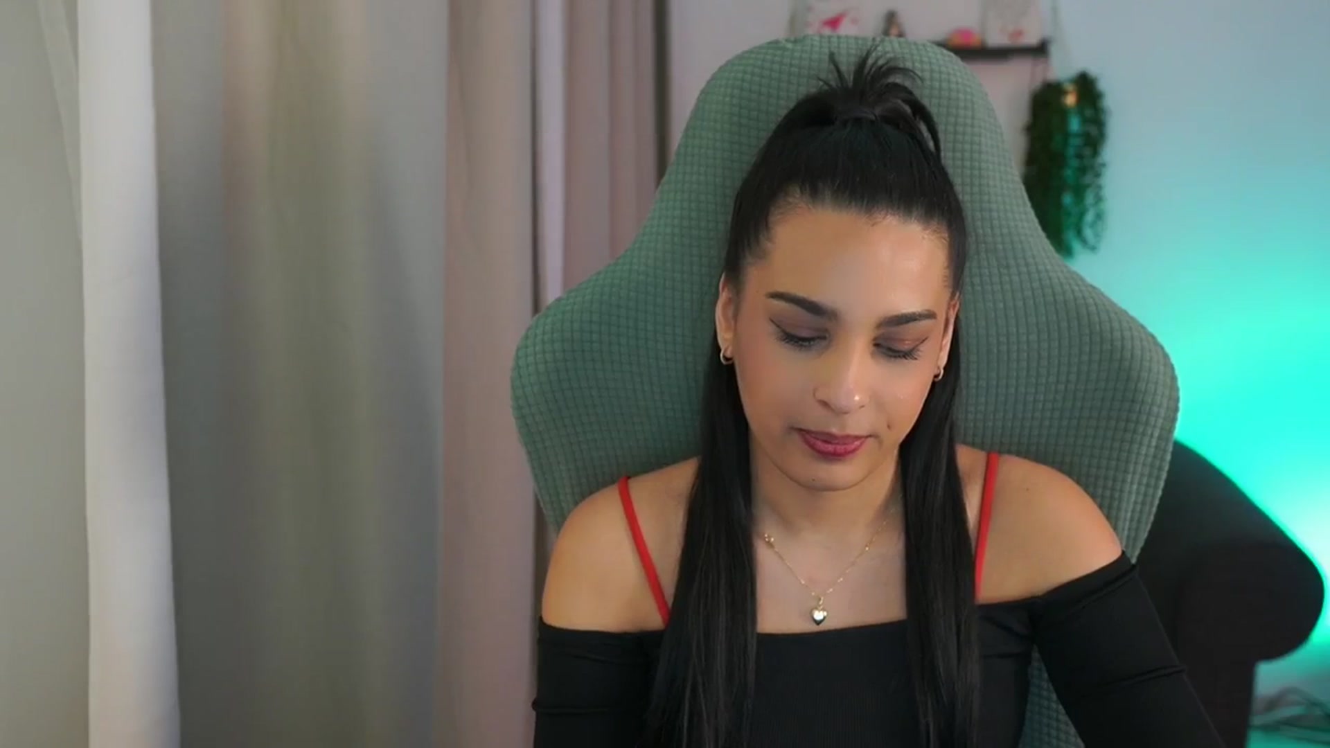 Gallery image thumbnail from Mila_denver's myfreecams stream on, 02/24/2025, 13:45 image 5 of 20