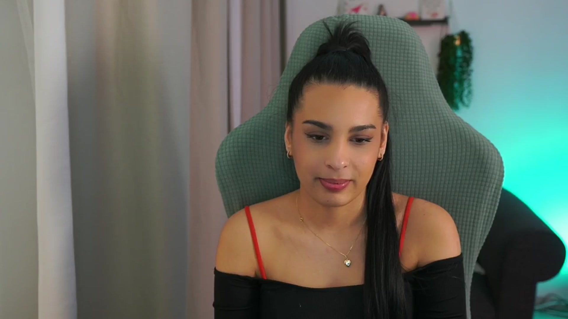 Gallery image thumbnail from Mila_denver's myfreecams stream on, 02/24/2025, 13:45 image 9 of 20