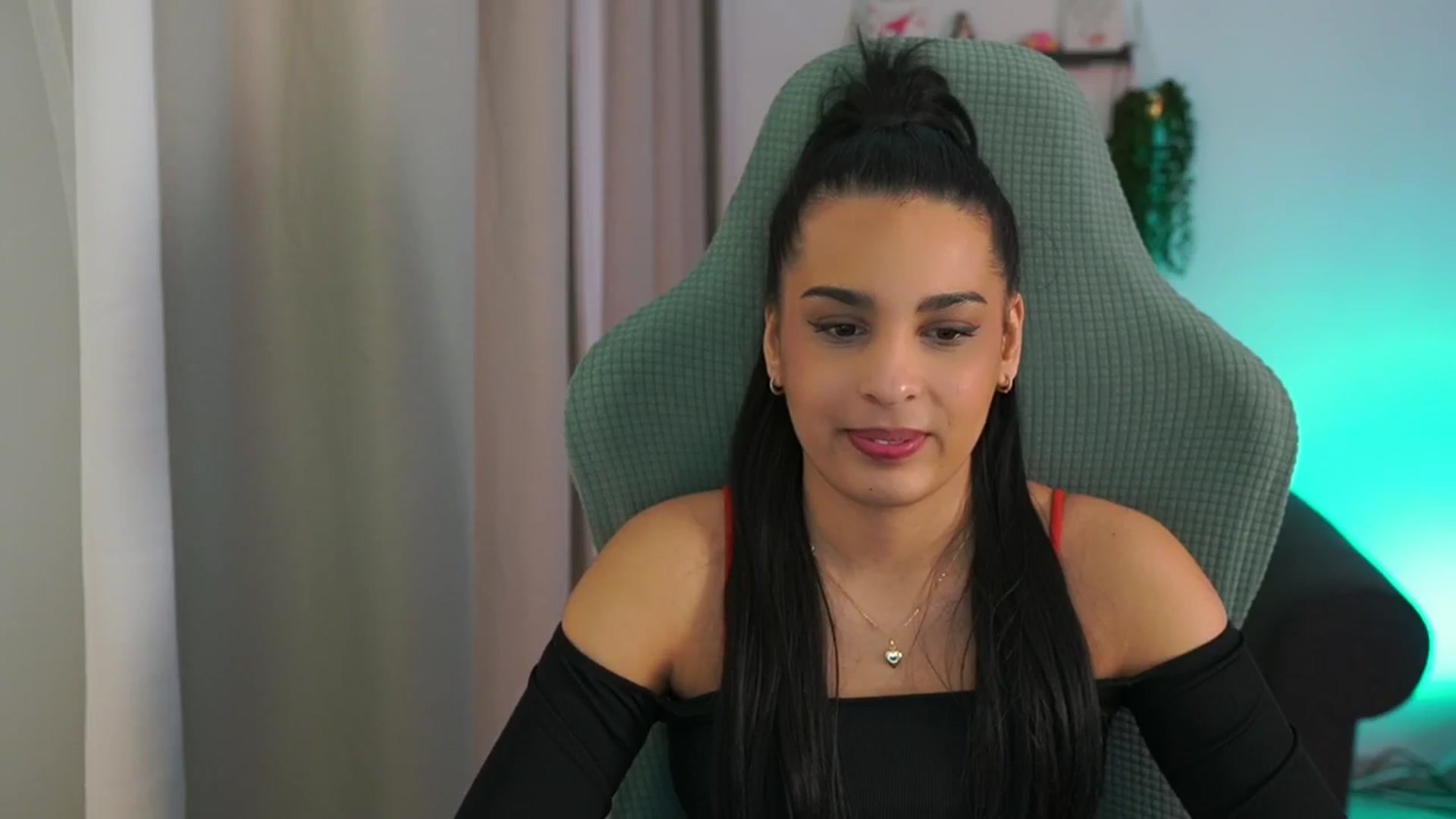 Gallery image thumbnail from Mila_denver's myfreecams stream on, 02/24/2025, 13:45 image 16 of 20