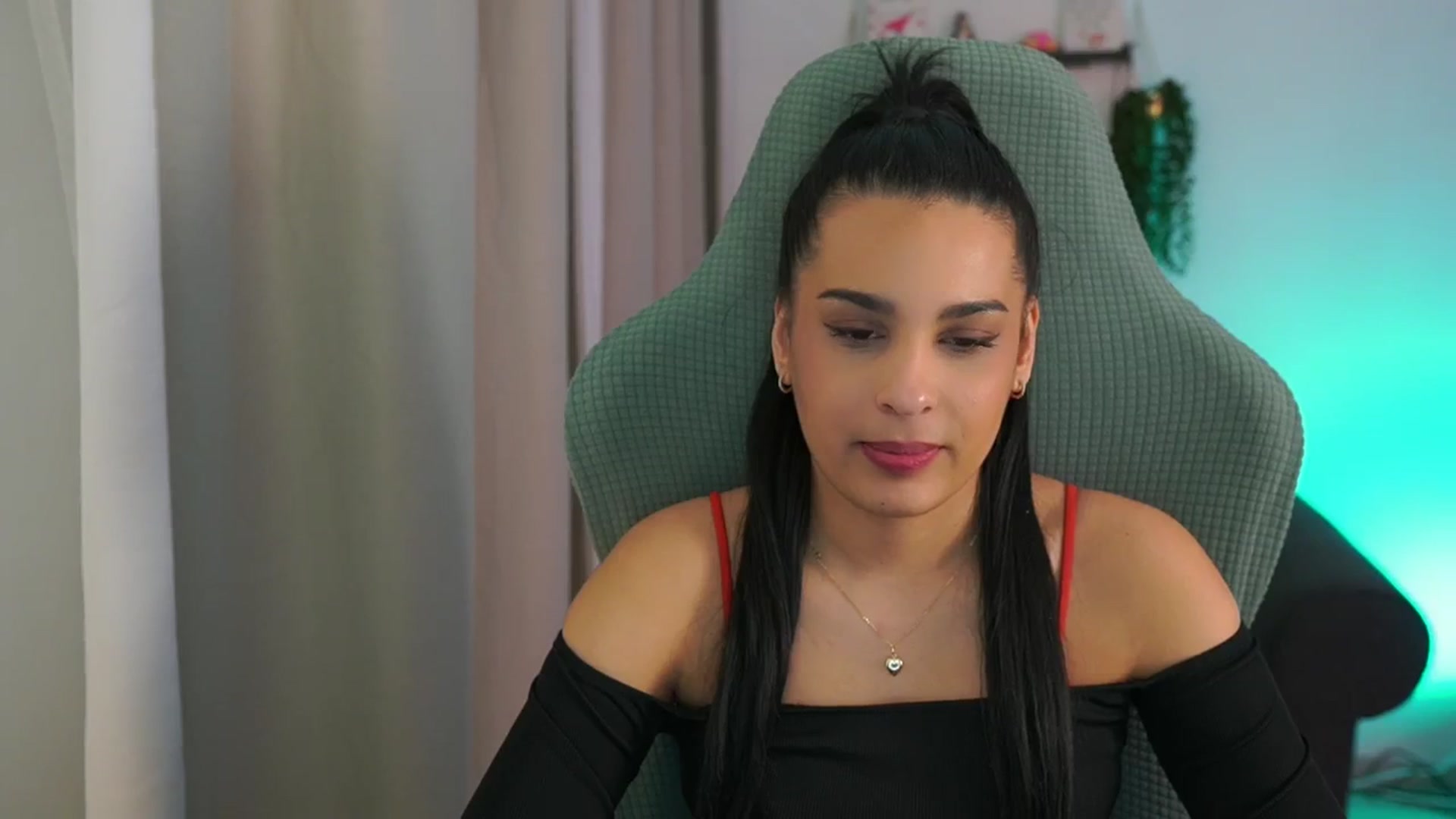 Gallery image thumbnail from Mila_denver's myfreecams stream on, 02/24/2025, 13:45 image 17 of 20