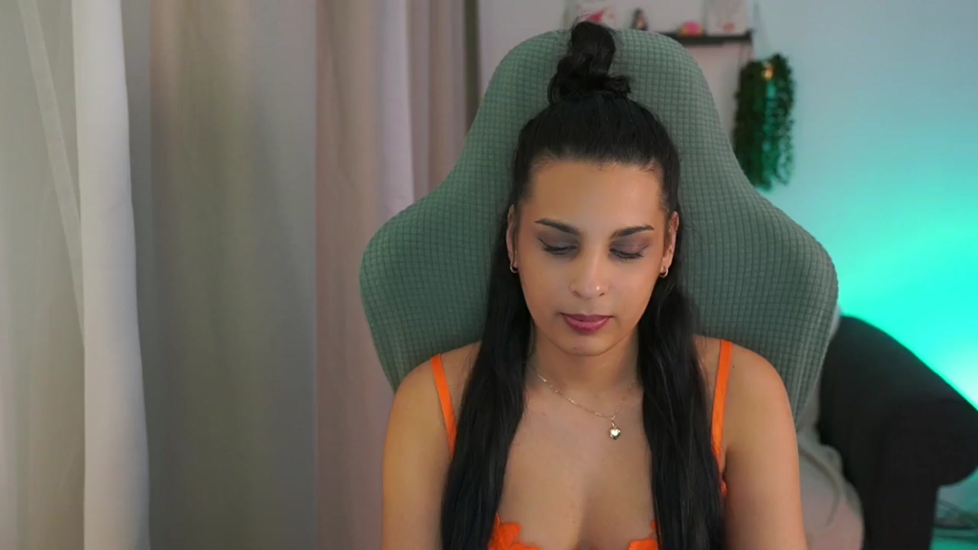 Gallery image thumbnail from Mila_denver's myfreecams stream on, 02/27/2025, 16:04 image 19 of 20