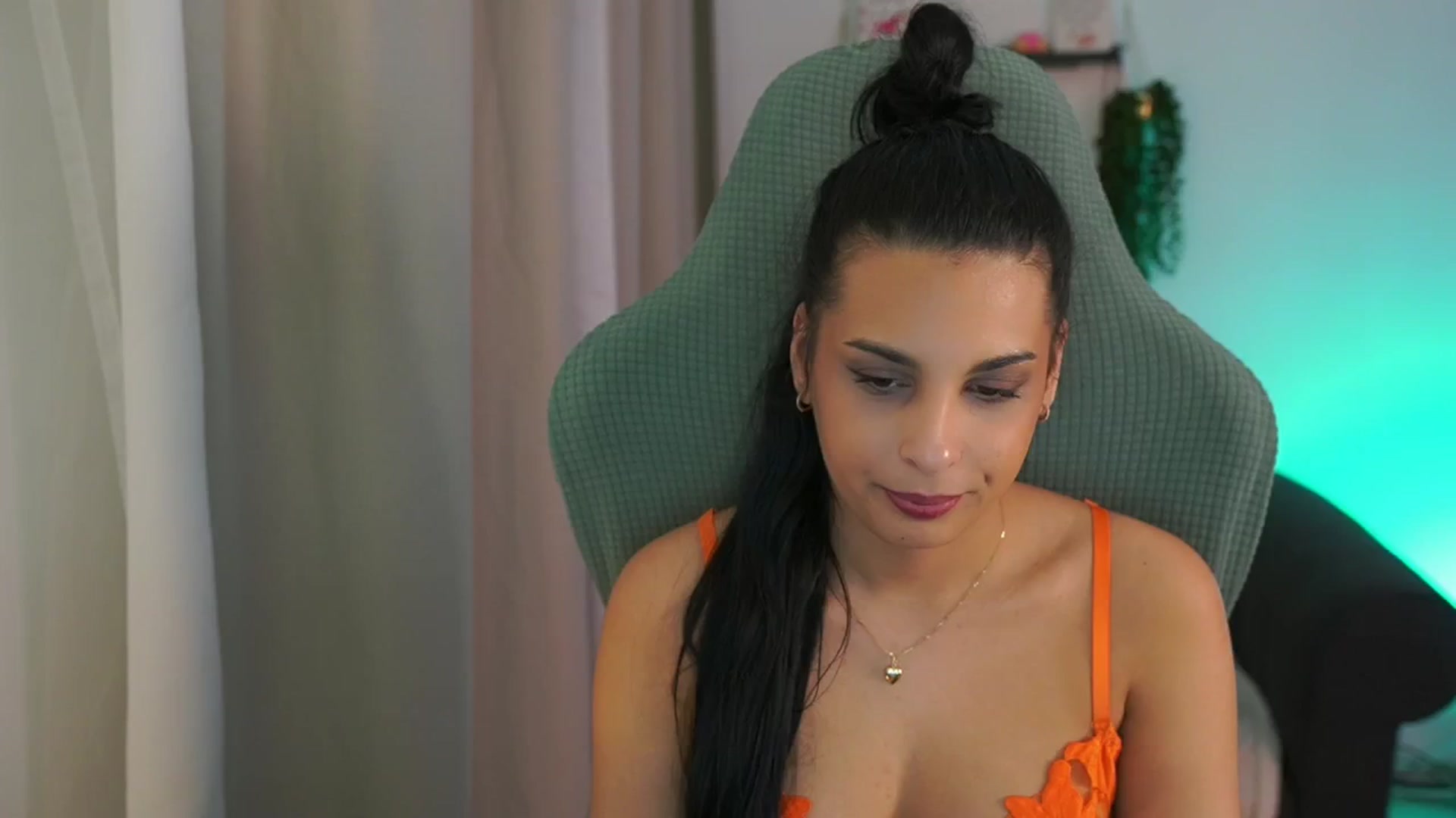 Gallery image thumbnail from Mila_denver's myfreecams stream on, 02/27/2025, 16:04 image 13 of 20