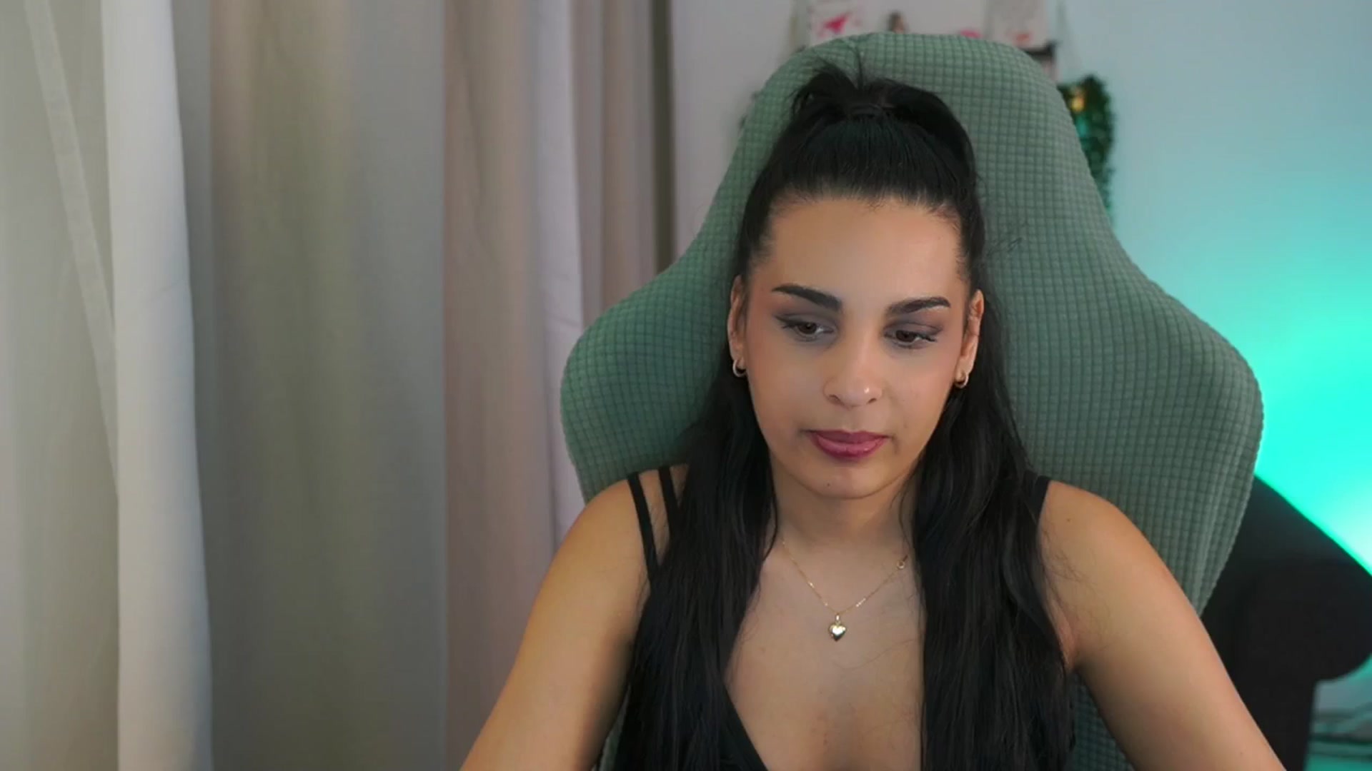Gallery image thumbnail from Mila_denver's myfreecams stream on, 02/28/2025, 16:30 image 9 of 20