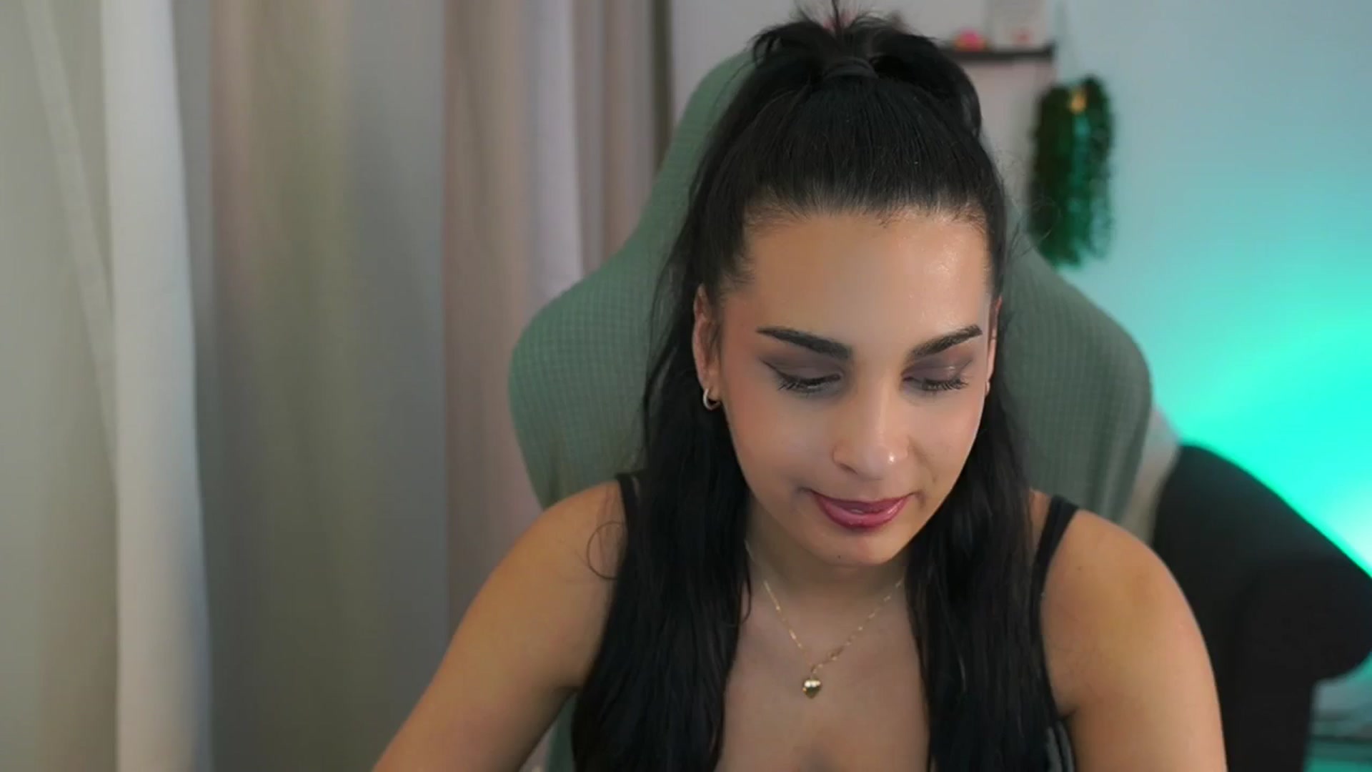 Gallery image thumbnail from Mila_denver's myfreecams stream on, 02/28/2025, 16:30 image 13 of 20