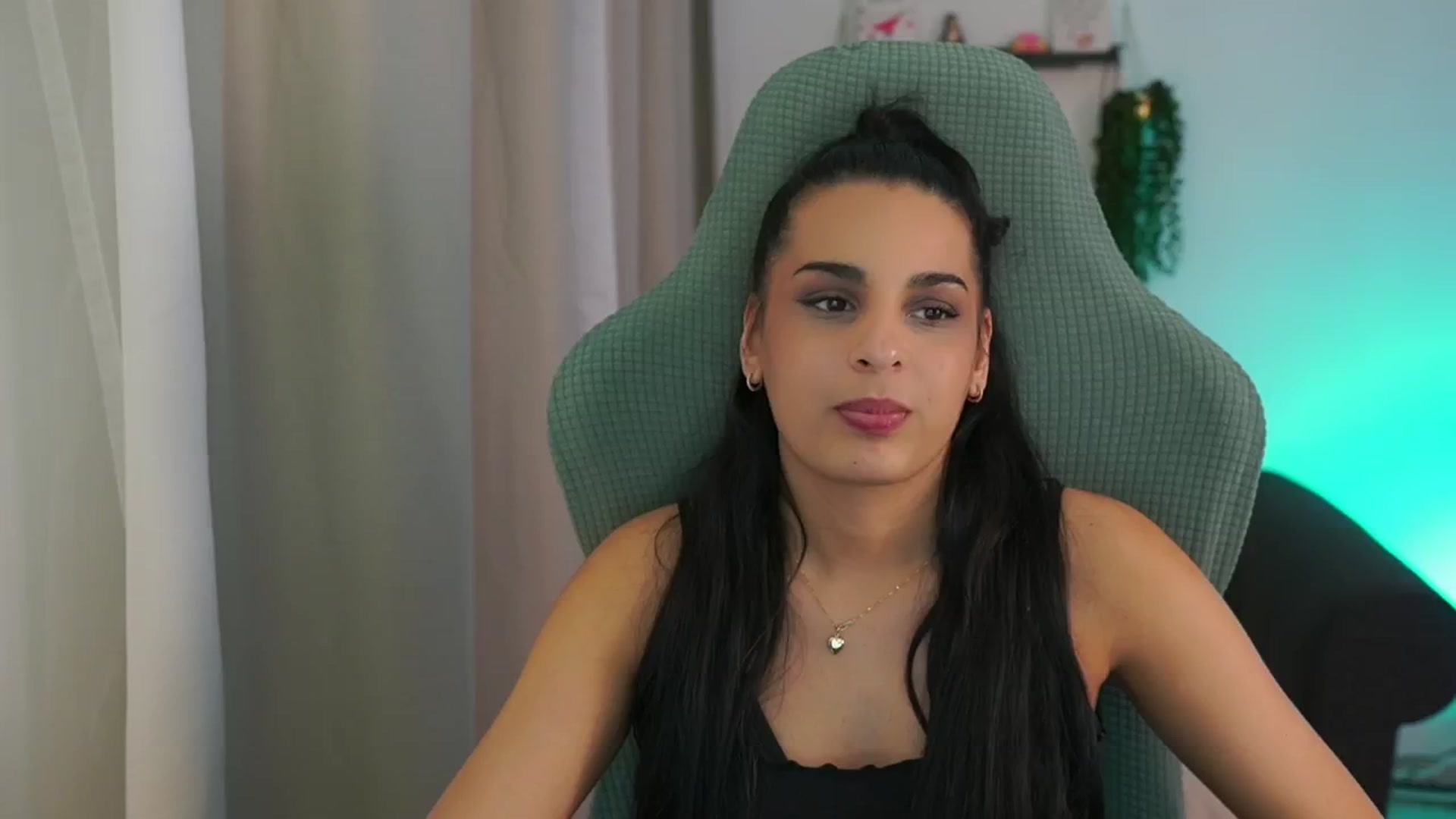 Gallery image thumbnail from Mila_denver's myfreecams stream on, 02/28/2025, 16:30 image 19 of 20