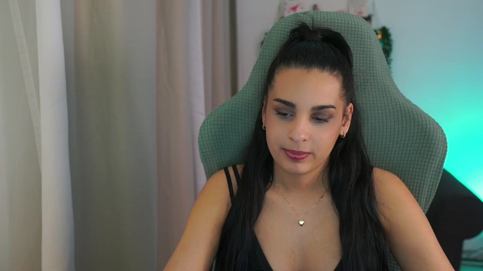 Gallery image thumbnail from Mila_denver's myfreecams stream on, 02/28/2025, 16:30 image 7 of 20