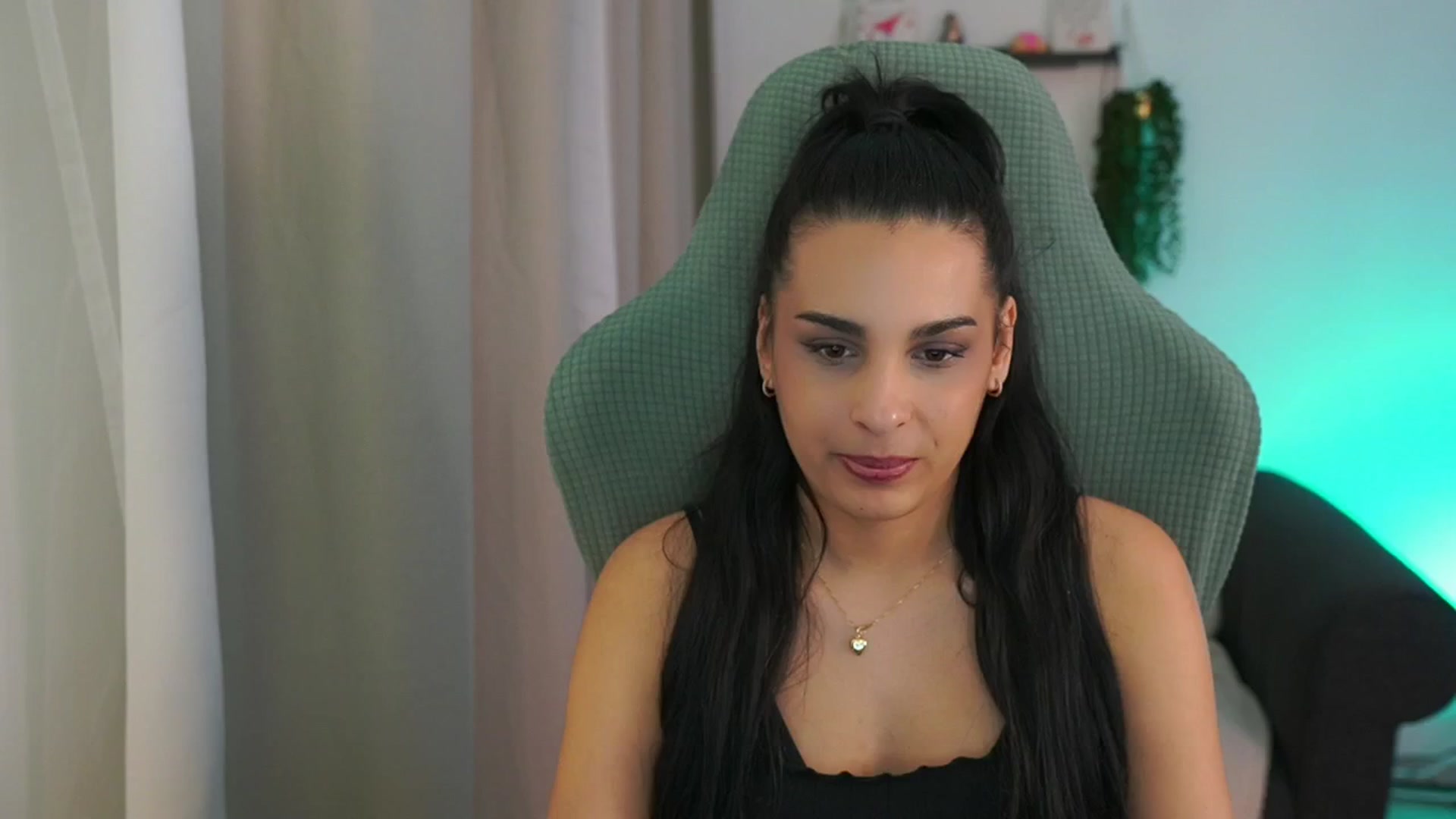 Gallery image thumbnail from Mila_denver's myfreecams stream on, 02/28/2025, 16:30 image 18 of 20