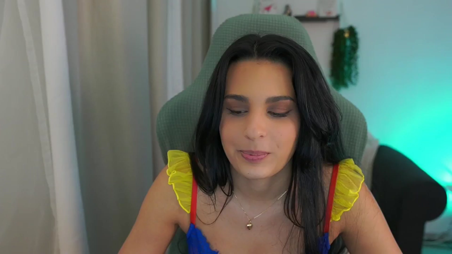 Gallery image thumbnail from Mila_denver's myfreecams stream on, 03/02/2025, 18:32 image 10 of 20