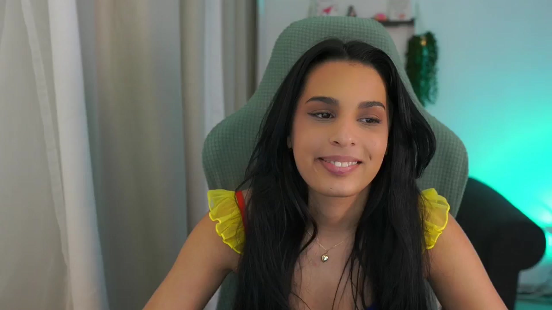 Gallery image thumbnail from Mila_denver's myfreecams stream on, 03/02/2025, 18:32 image 11 of 20