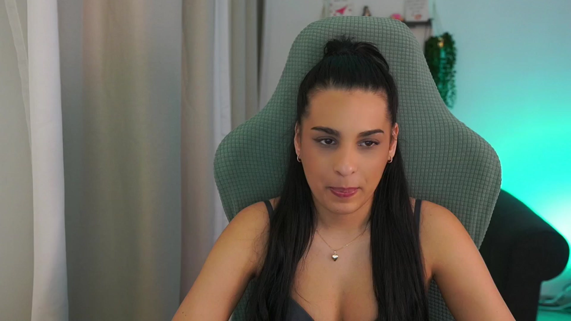 Gallery image thumbnail from Mila_denver's myfreecams stream on, 03/04/2025, 14:10 image 20 of 20