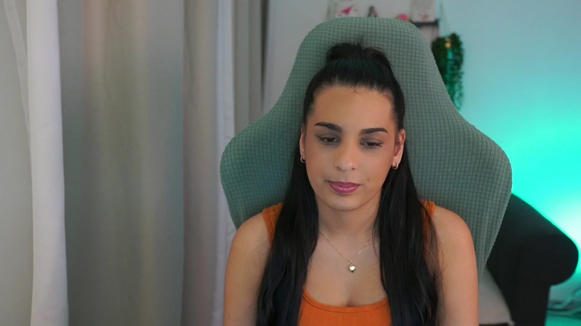 Gallery image thumbnail from Mila_denver's myfreecams stream on, 03/04/2025, 14:10 image 7 of 20