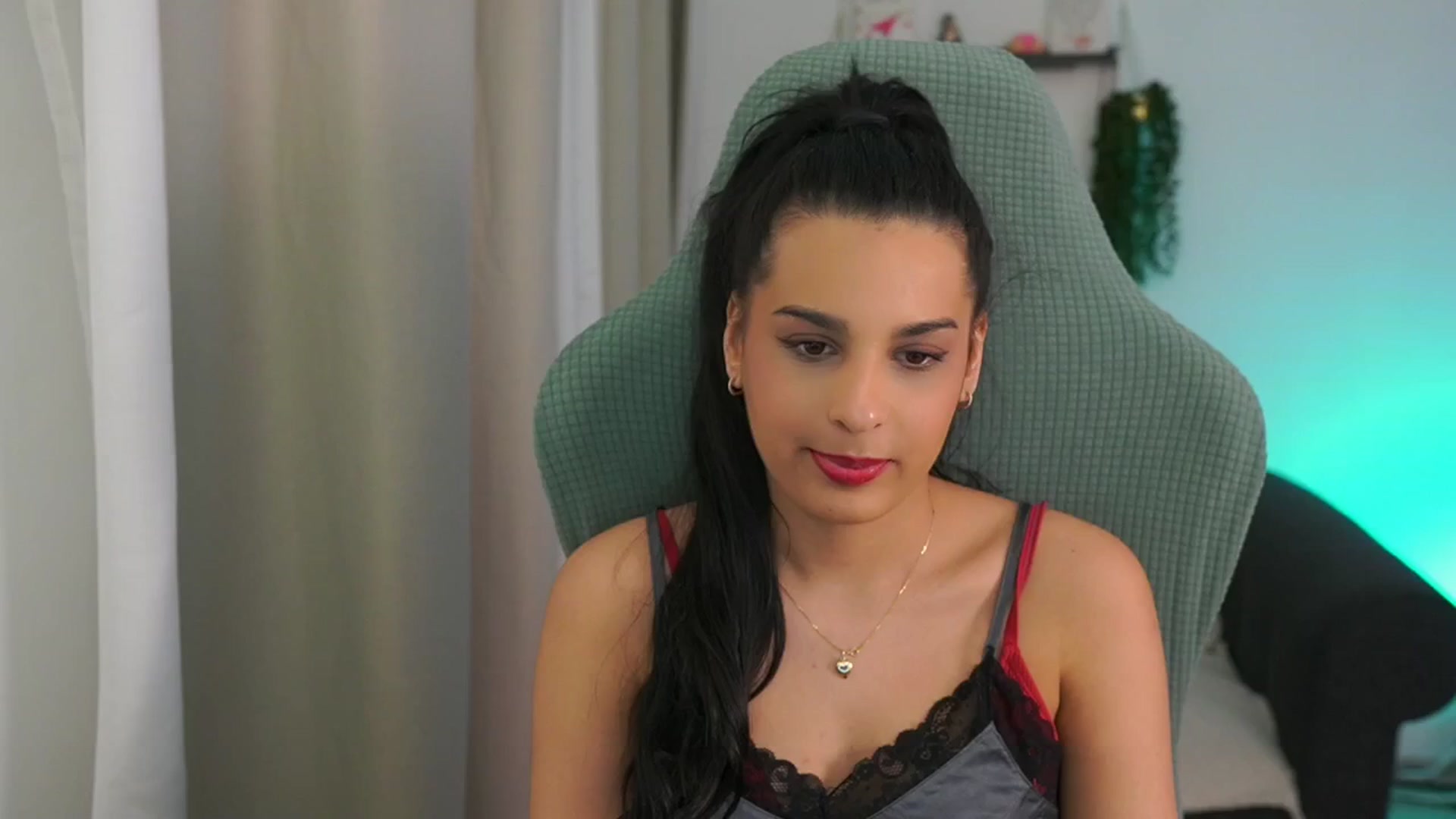 Gallery image thumbnail from Mila_denver's myfreecams stream on, 03/05/2025, 13:10 image 2 of 20