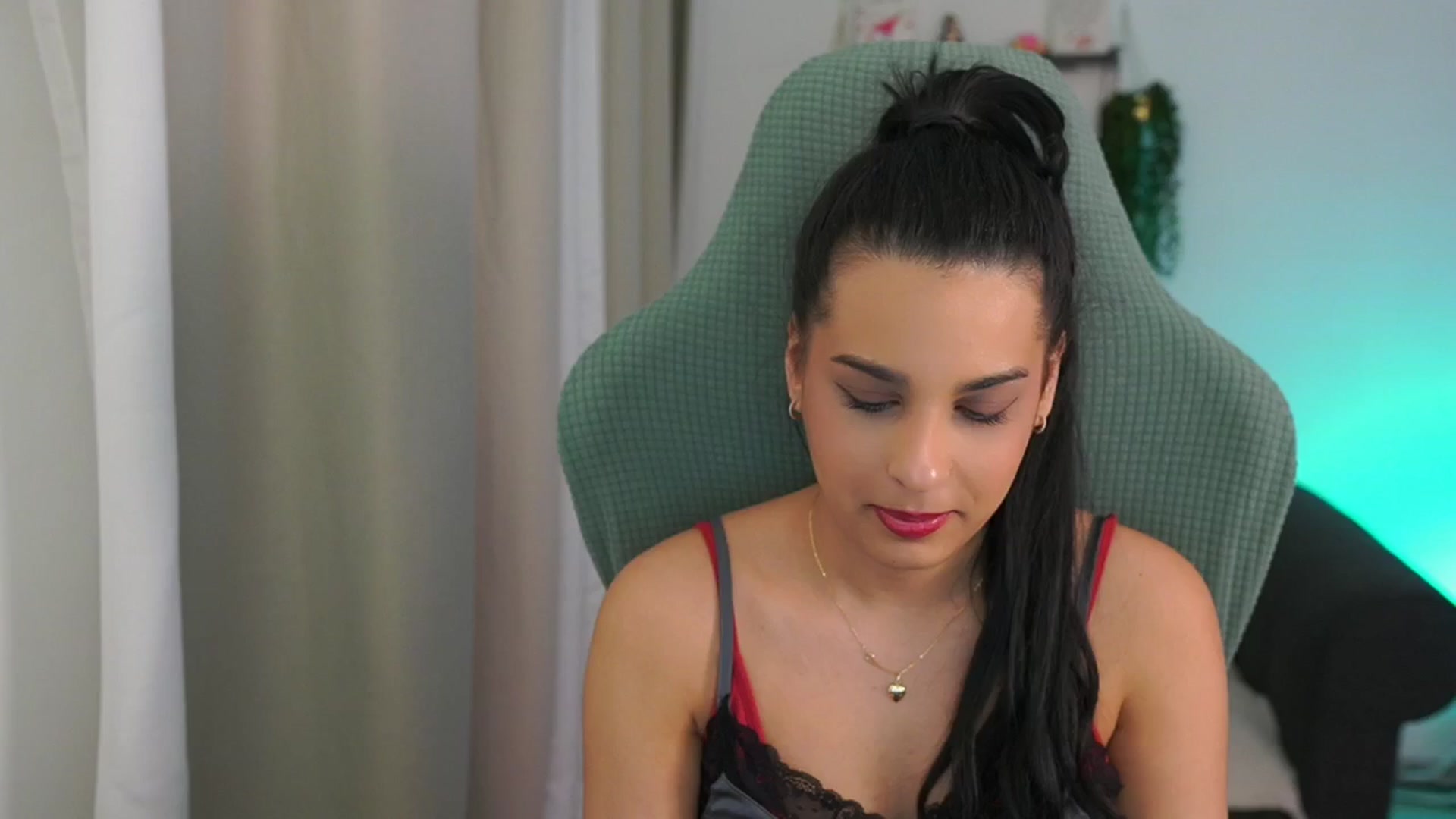 Gallery image thumbnail from Mila_denver's myfreecams stream on, 03/05/2025, 13:10 image 20 of 20