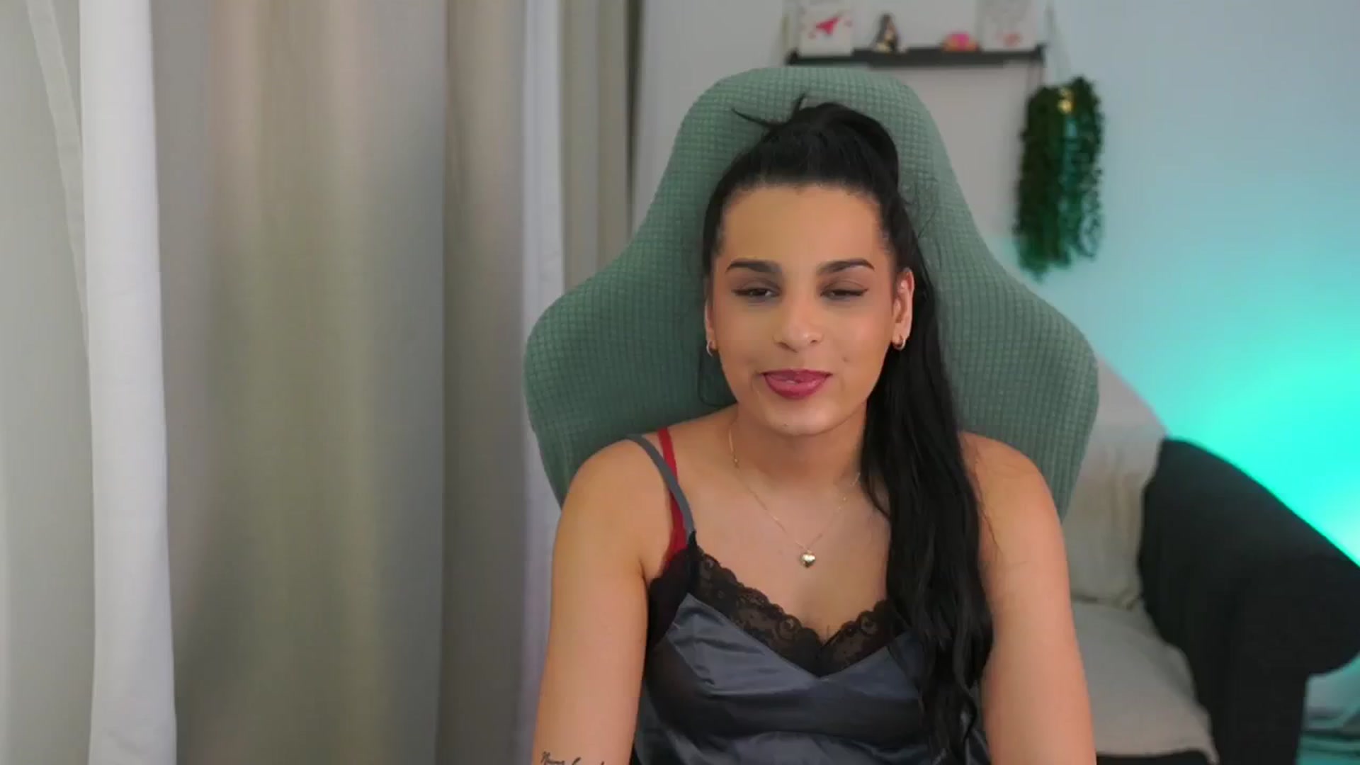 Gallery image thumbnail from Mila_denver's myfreecams stream on, 03/05/2025, 13:59 image 6 of 20