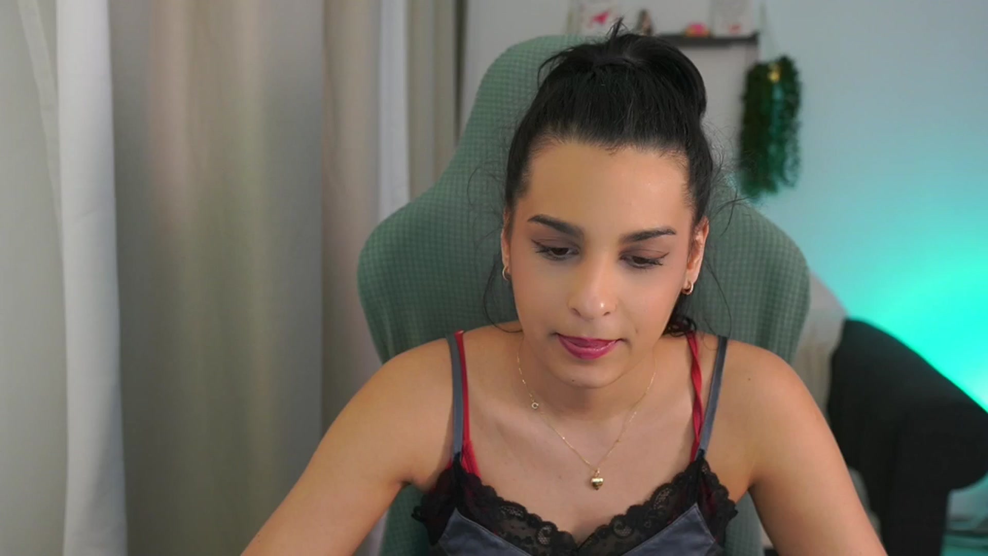 Gallery image thumbnail from Mila_denver's myfreecams stream on, 03/05/2025, 13:59 image 10 of 20