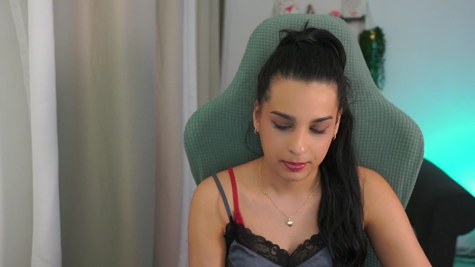 Gallery image thumbnail from Mila_denver's myfreecams stream on, 03/05/2025, 13:59 image 15 of 20