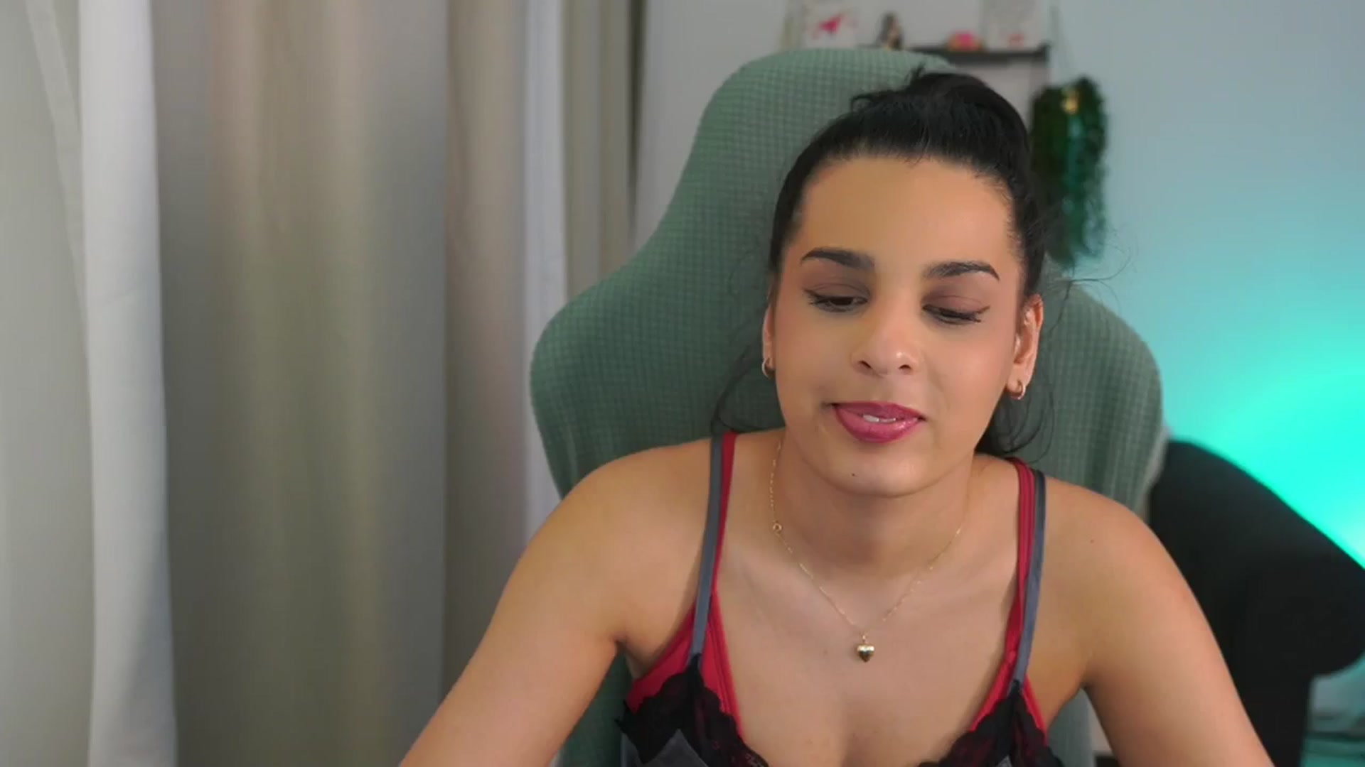 Gallery image thumbnail from Mila_denver's myfreecams stream on, 03/05/2025, 13:59 image 18 of 20