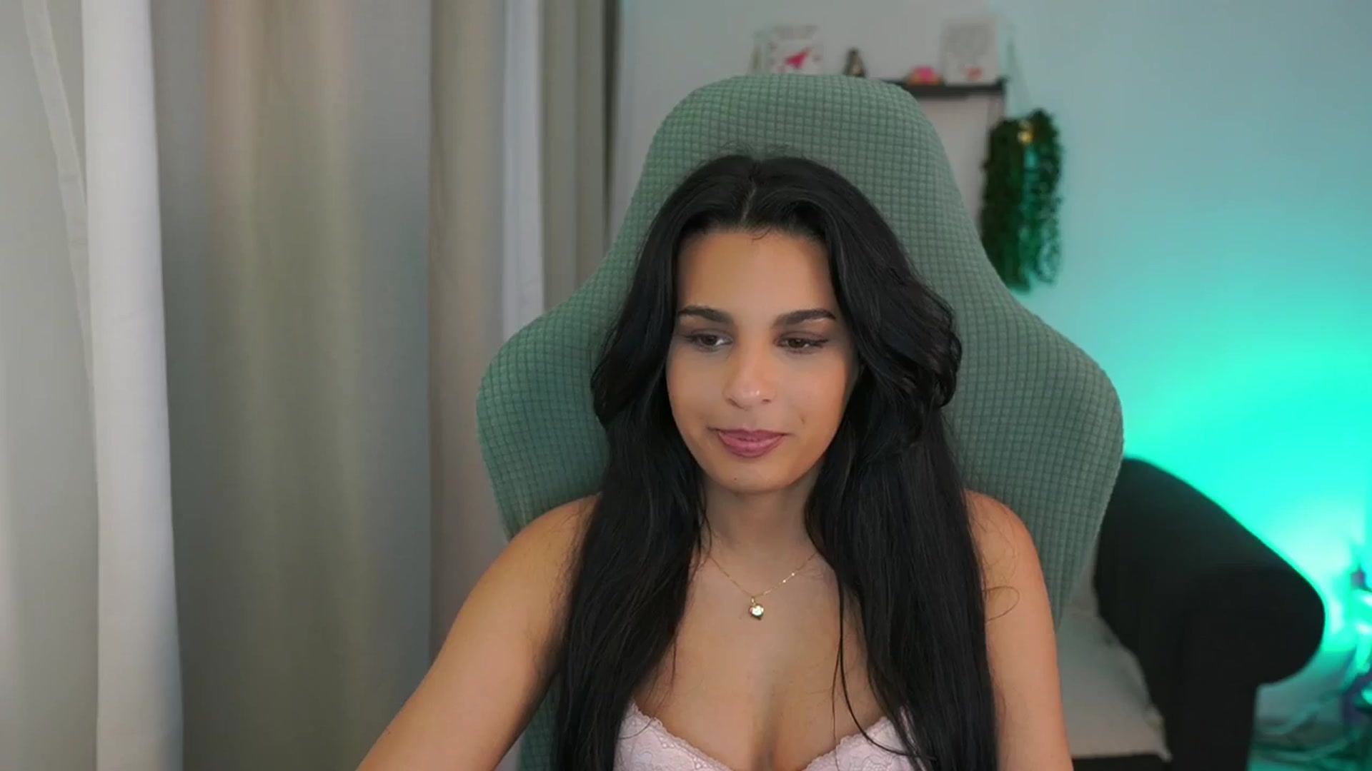 Gallery image thumbnail from Mila_denver's myfreecams stream on, 03/07/2025, 16:18 image 14 of 20