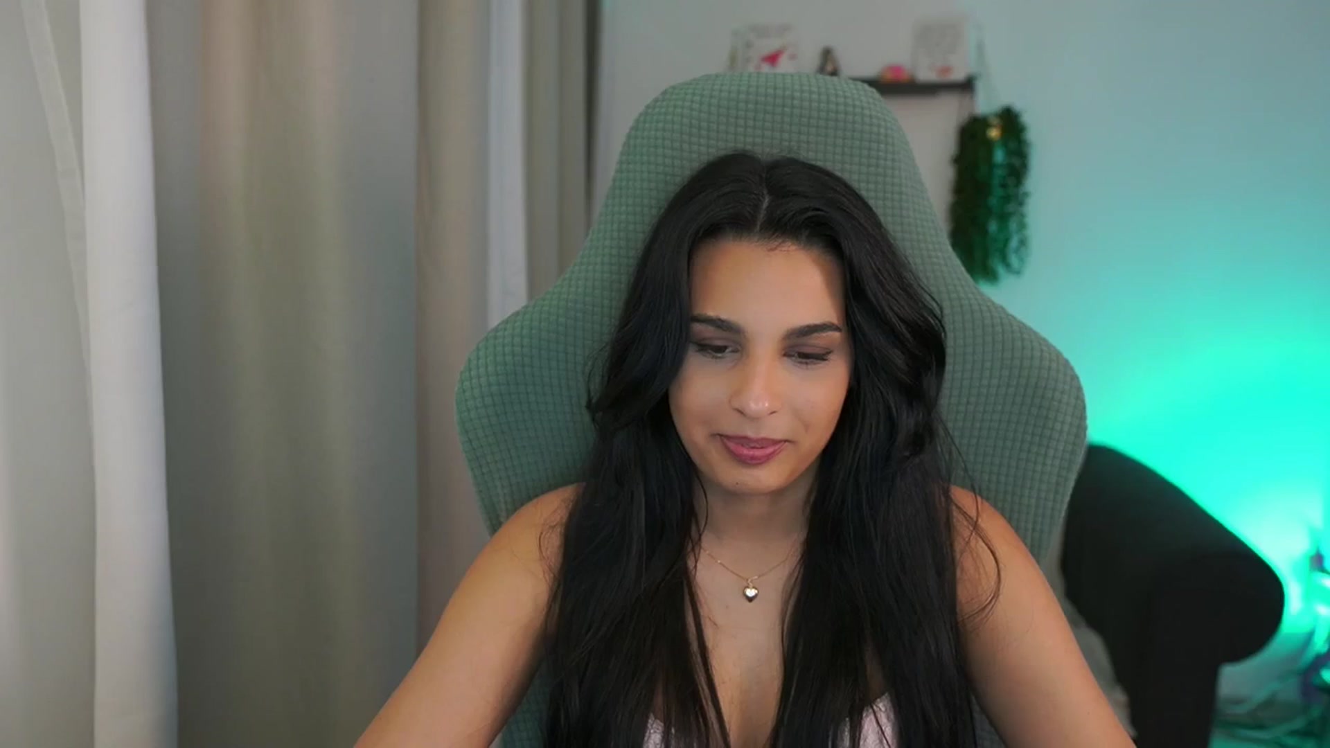 Gallery image thumbnail from Mila_denver's myfreecams stream on, 03/07/2025, 16:18 image 18 of 20