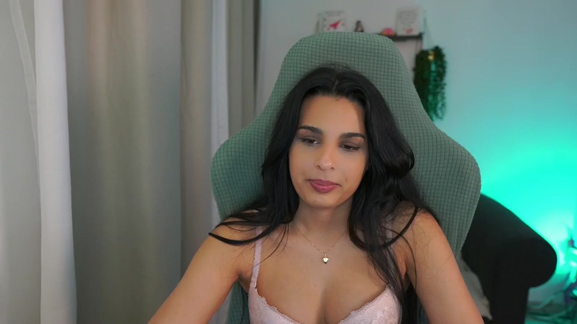 Gallery image thumbnail from Mila_denver's myfreecams stream on, 03/07/2025, 16:18 image 6 of 20
