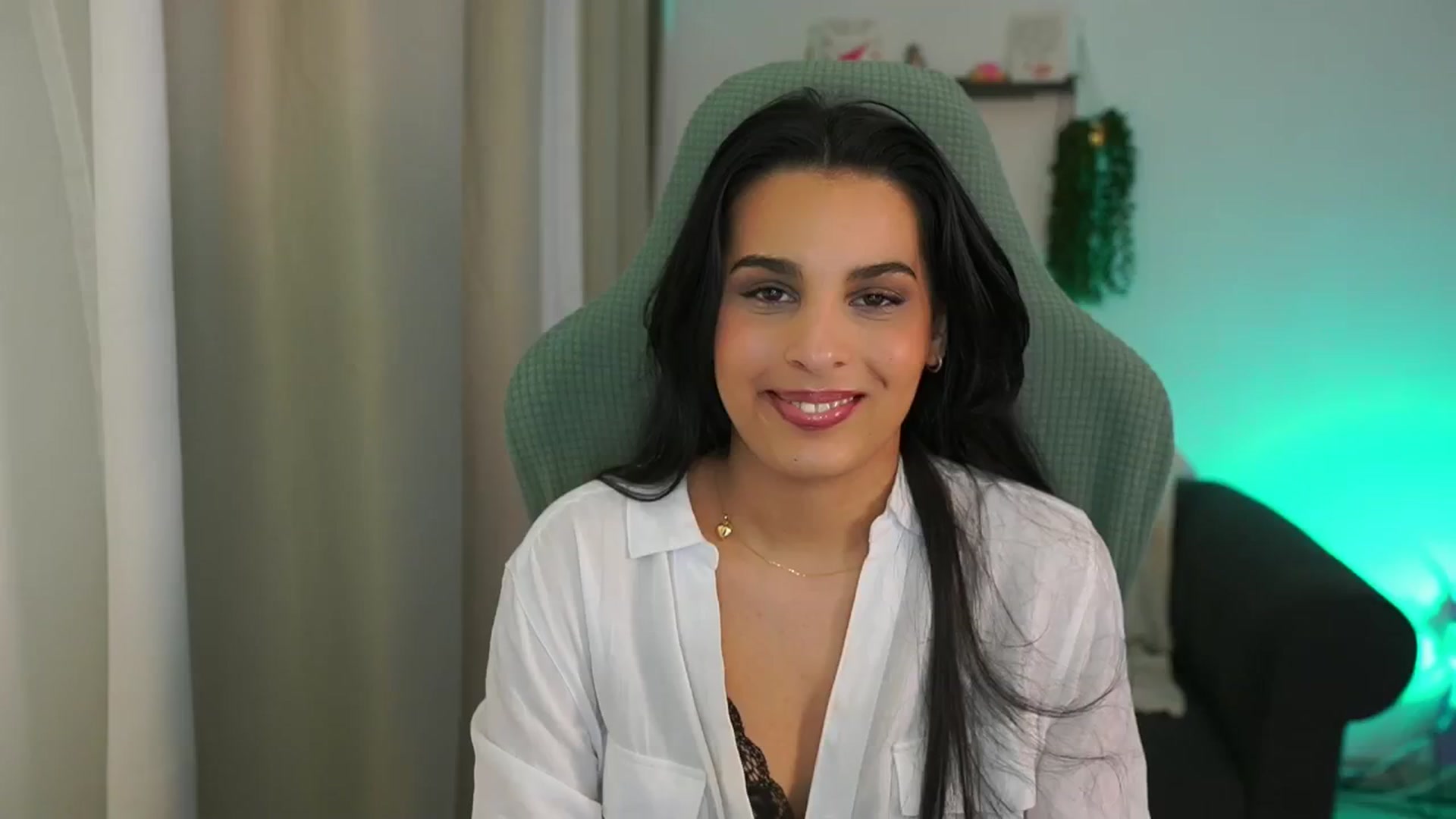 Gallery image thumbnail from Mila_denver's myfreecams stream on, 03/09/2025, 16:50 image 15 of 20