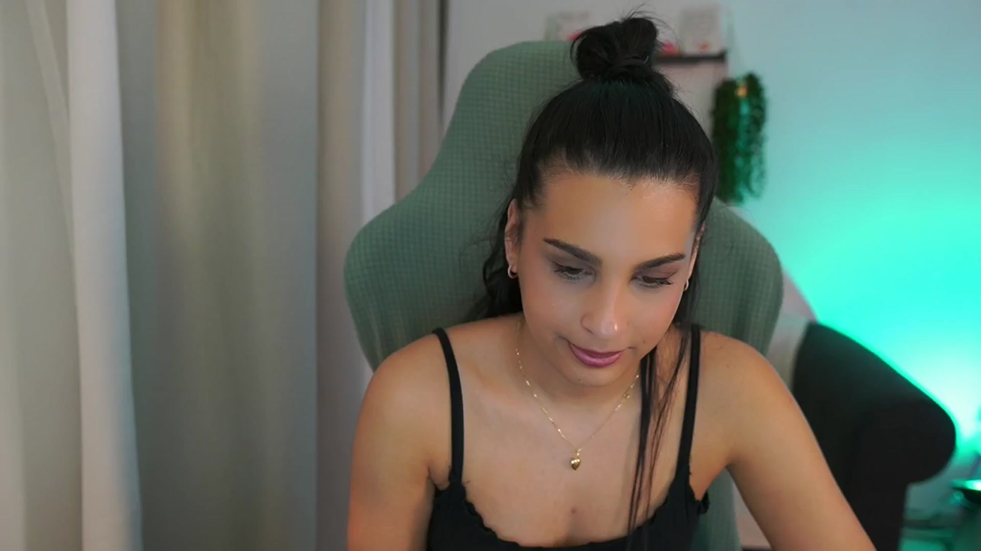 Gallery image thumbnail from Mila_denver's myfreecams stream on, 03/13/2025, 19:04 image 3 of 20