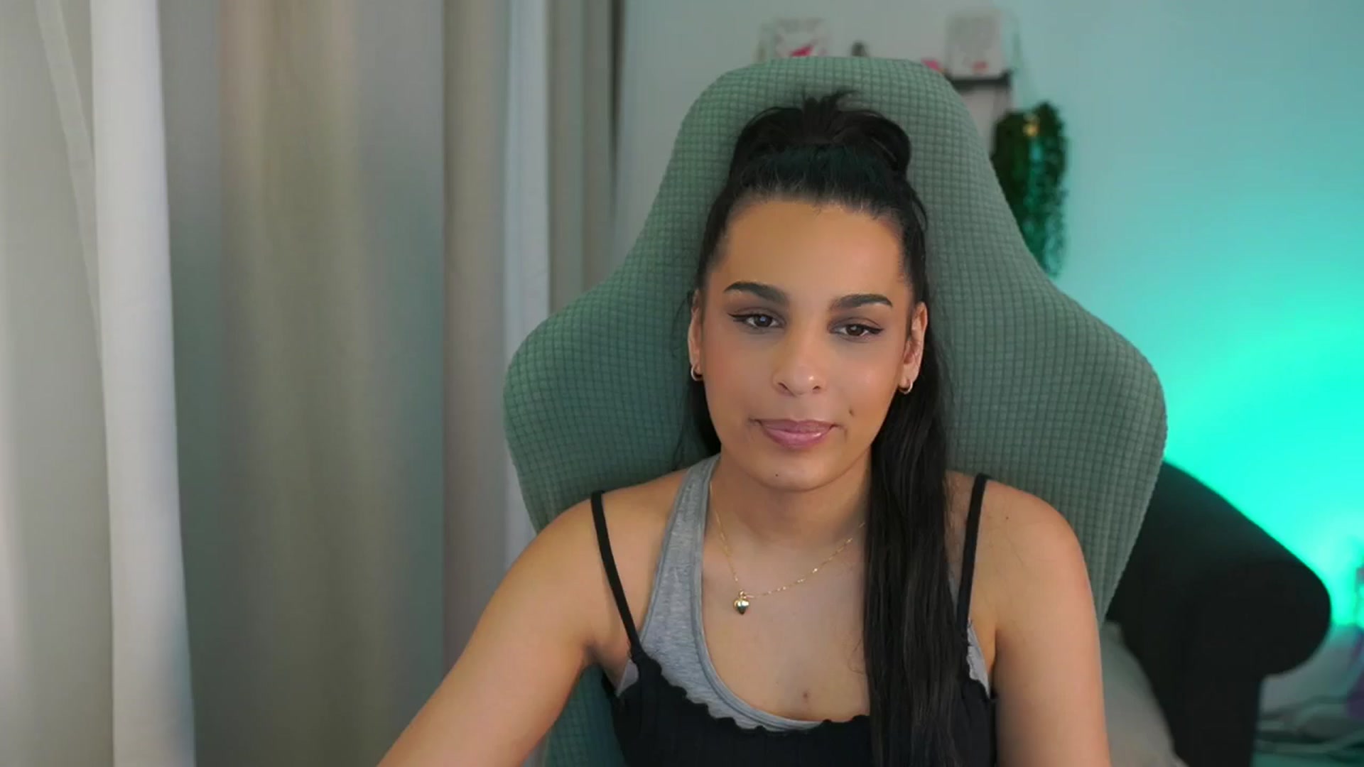 Gallery image thumbnail from Mila_denver's myfreecams stream on, 03/14/2025, 12:26 image 16 of 20