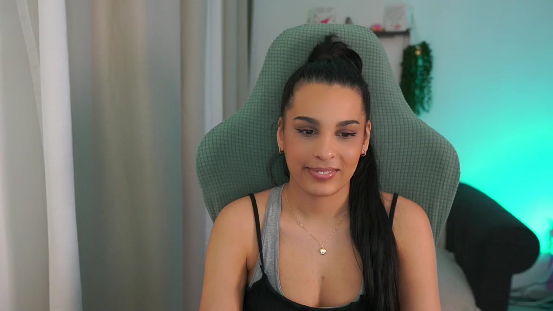 Gallery image thumbnail from Mila_denver's myfreecams stream on, 03/14/2025, 12:26 image 18 of 20