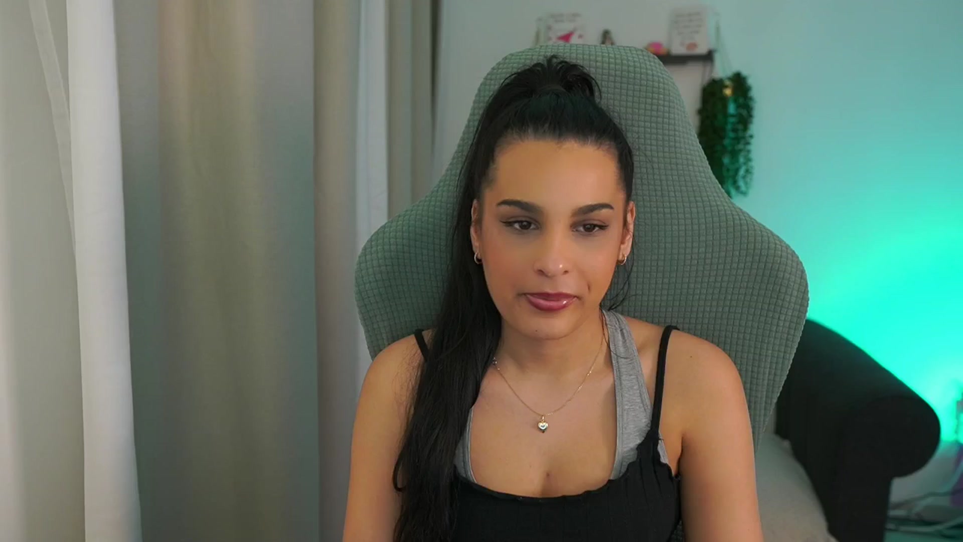 Gallery image thumbnail from Mila_denver's myfreecams stream on, 03/14/2025, 13:45 image 1 of 20