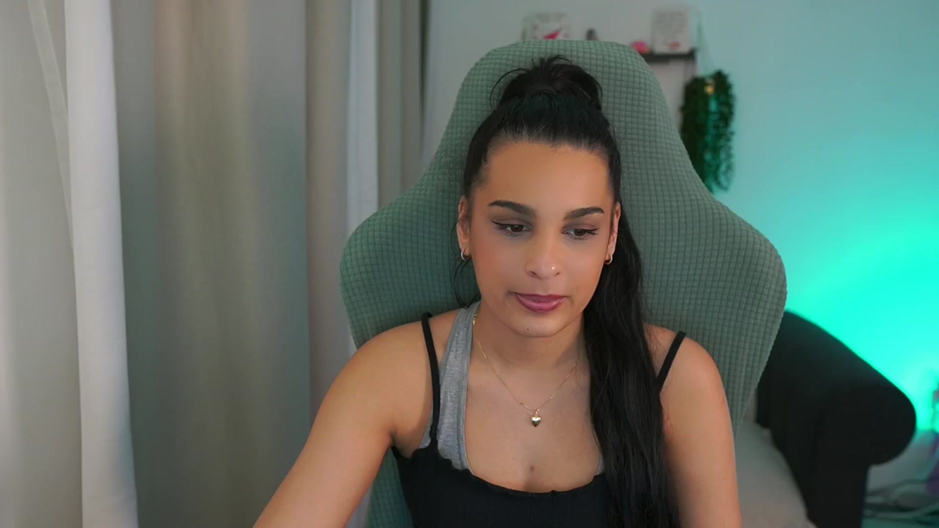 Gallery image thumbnail from Mila_denver's myfreecams stream on, 03/14/2025, 13:45 image 5 of 20