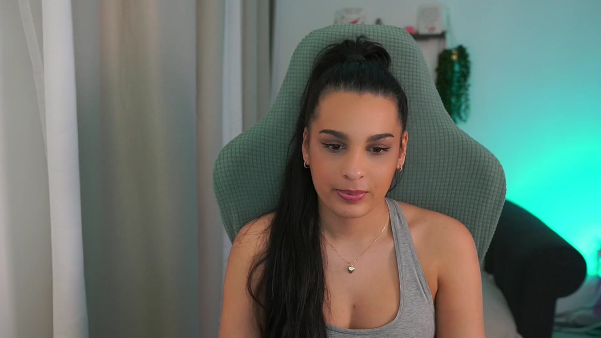 Gallery image thumbnail from Mila_denver's myfreecams stream on, 03/14/2025, 13:45 image 10 of 20
