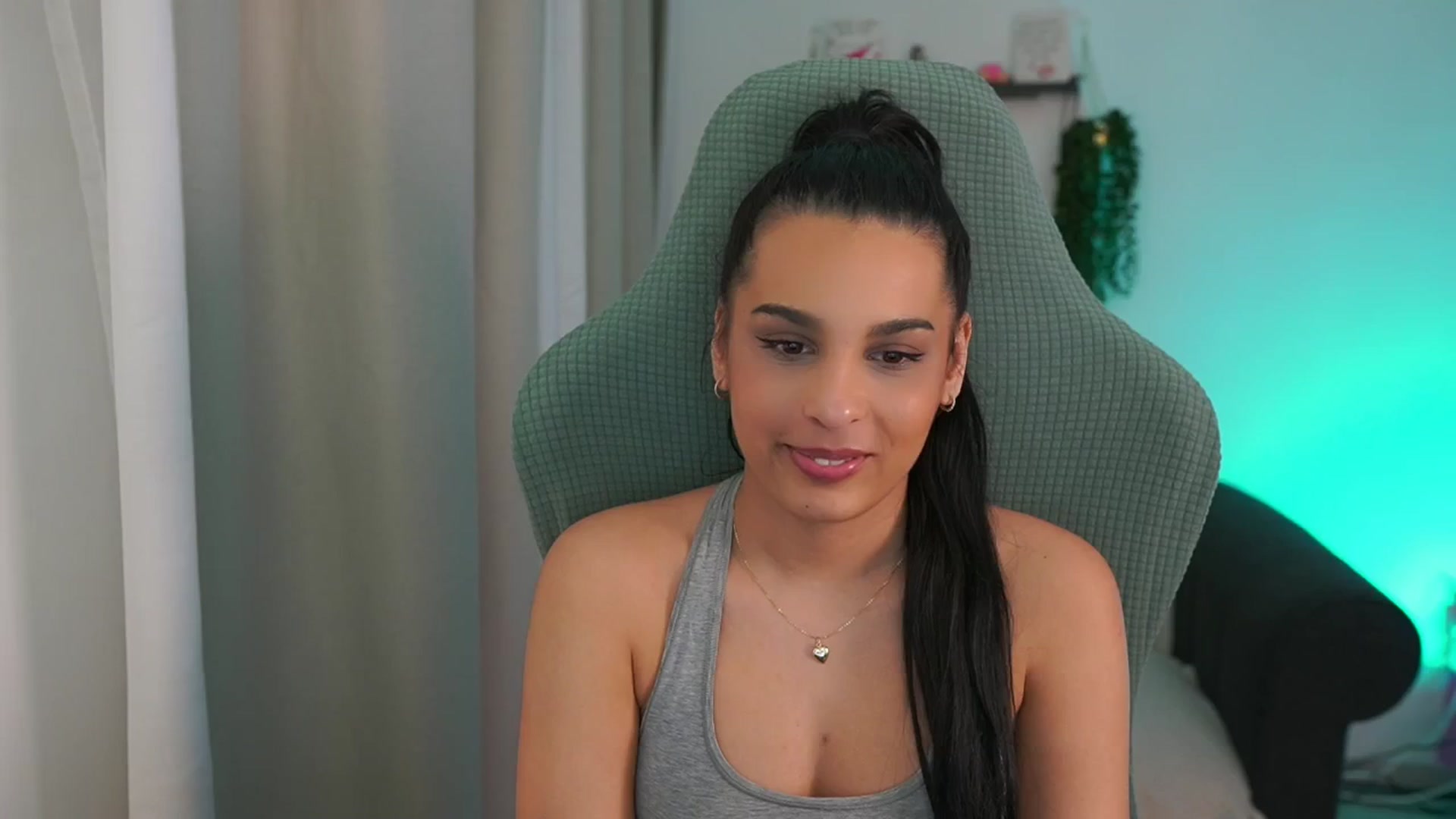 Gallery image thumbnail from Mila_denver's myfreecams stream on, 03/14/2025, 13:45 image 18 of 20