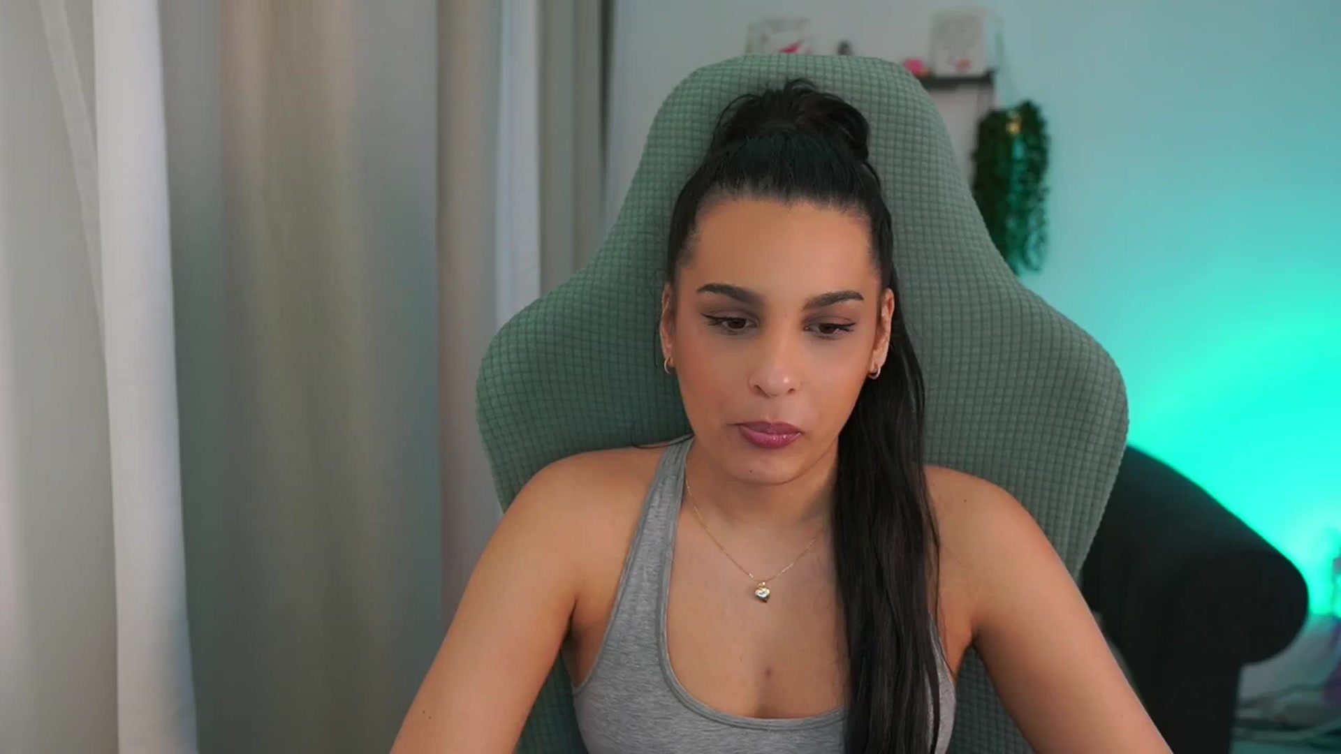 Gallery image thumbnail from Mila_denver's myfreecams stream on, 03/14/2025, 13:45 image 16 of 20