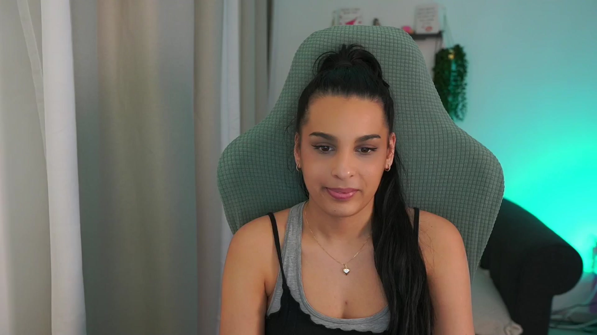 Gallery image thumbnail from Mila_denver's myfreecams stream on, 03/14/2025, 16:27 image 13 of 20