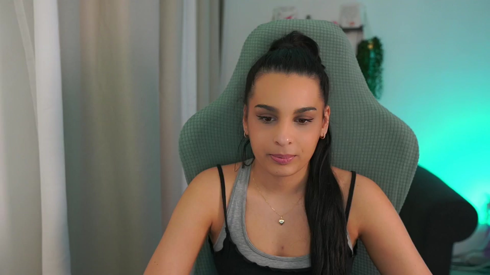 Gallery image thumbnail from Mila_denver's myfreecams stream on, 03/14/2025, 16:27 image 18 of 20