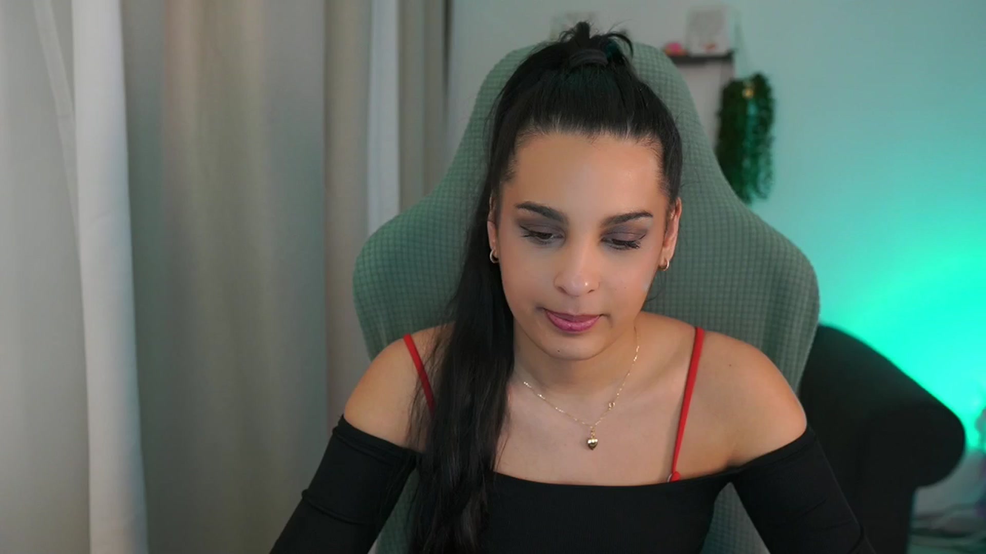 Gallery image thumbnail from Mila_denver's myfreecams stream on, 03/16/2025, 19:04 image 7 of 20