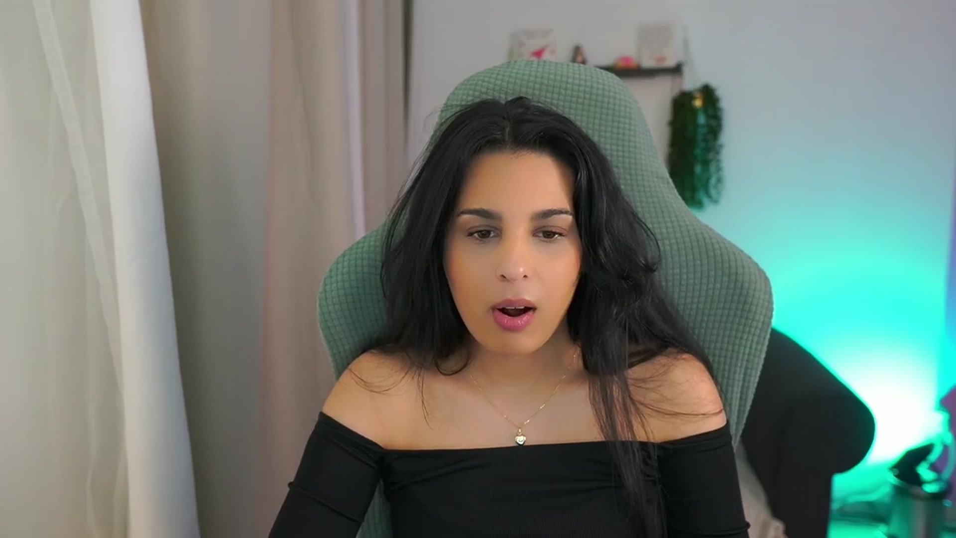 Gallery image thumbnail from Mila_denver's myfreecams stream on, 03/18/2025, 10:19 image 20 of 20