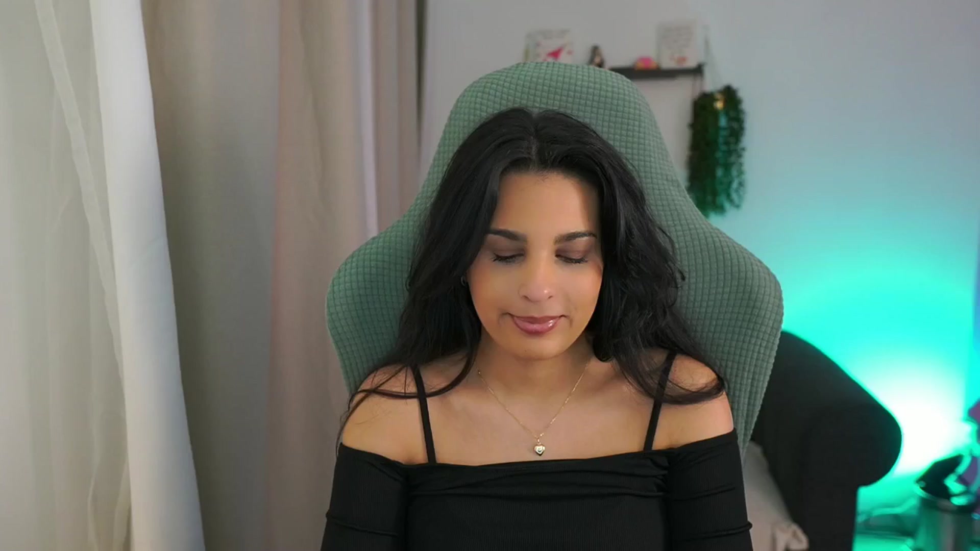 Gallery image thumbnail from Mila_denver's myfreecams stream on, 03/18/2025, 10:19 image 4 of 20