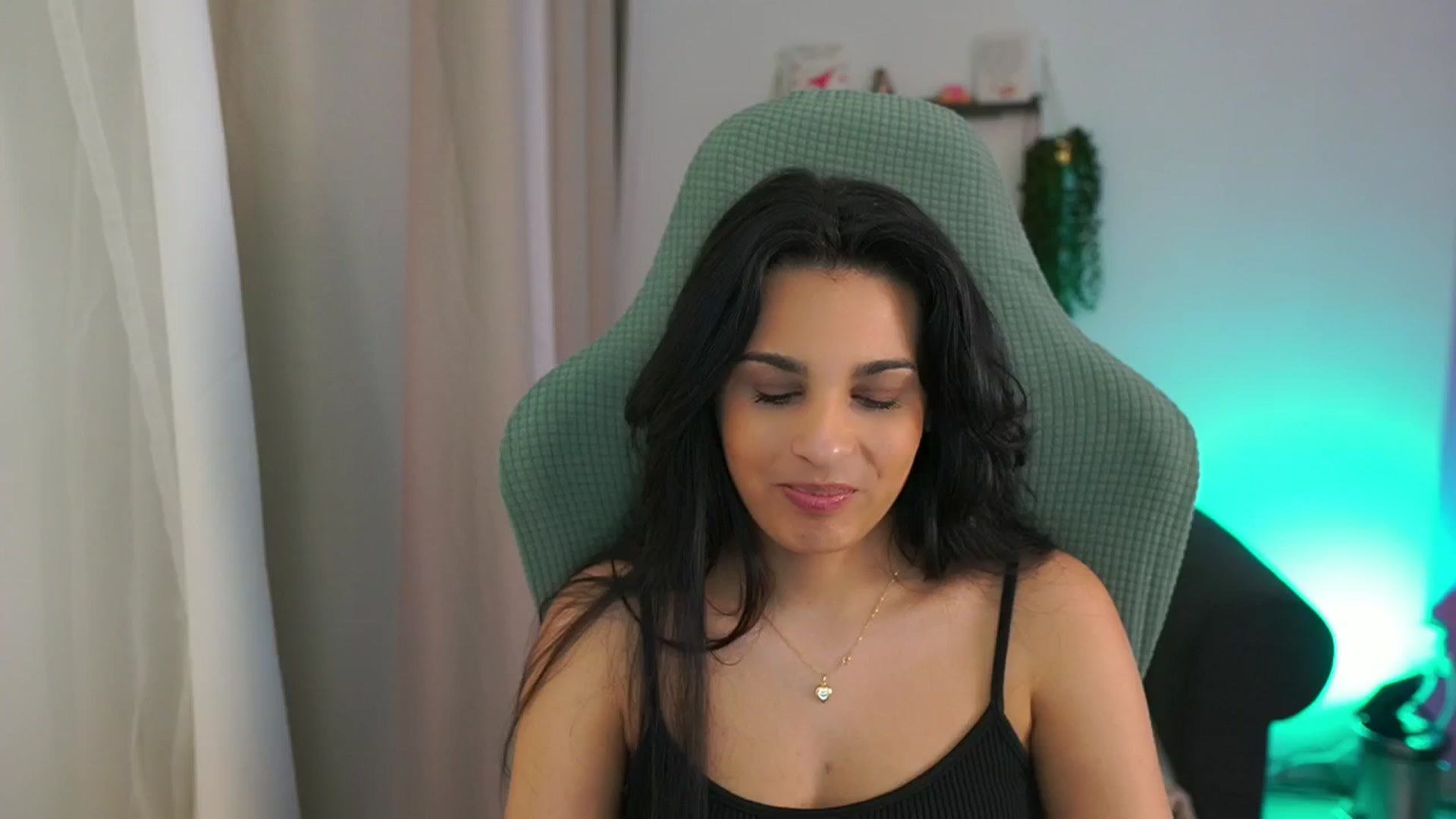 Gallery image thumbnail from Mila_denver's myfreecams stream on, 03/18/2025, 11:35 image 14 of 20