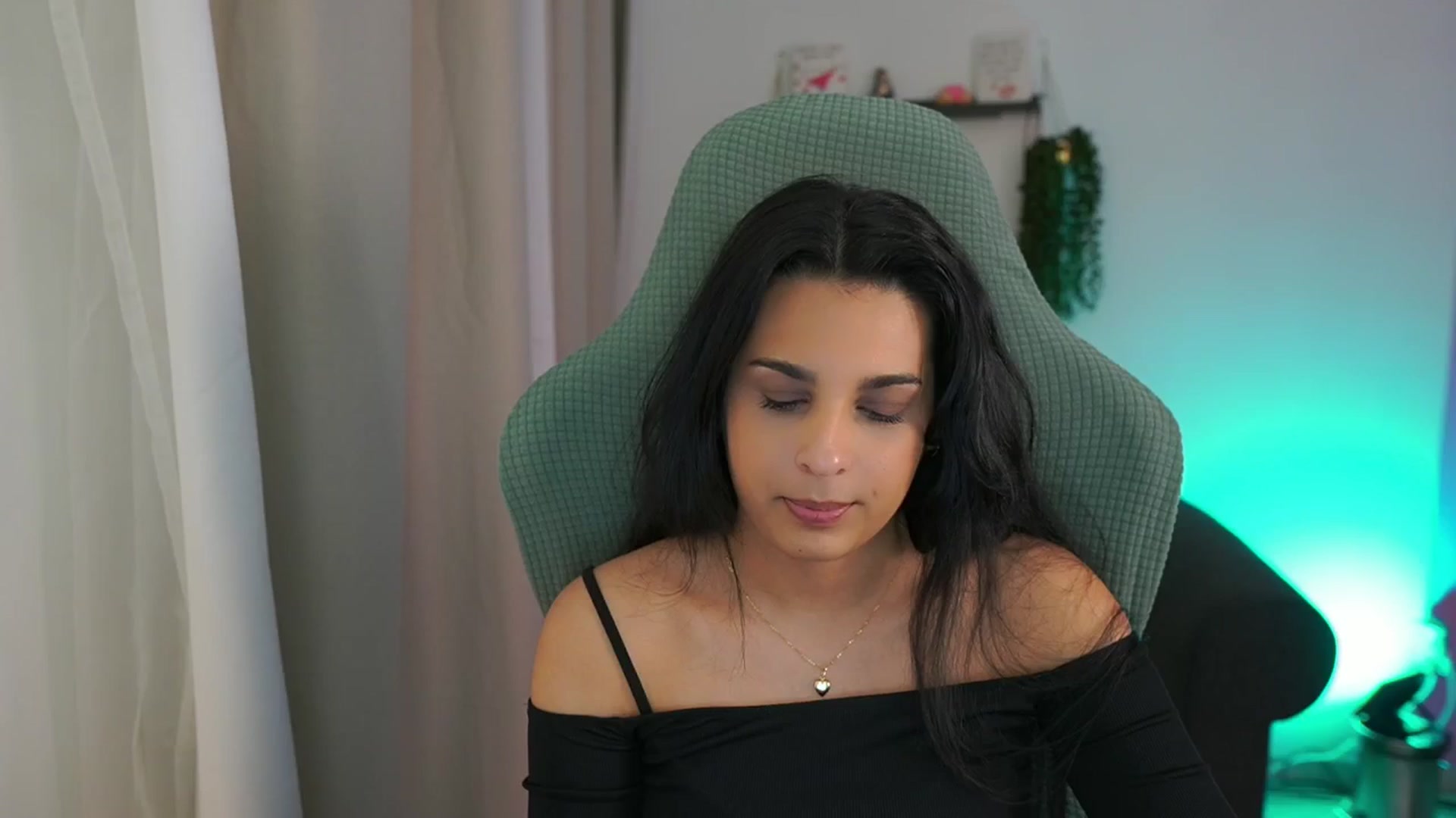 Gallery image thumbnail from Mila_denver's myfreecams stream on, 03/18/2025, 13:37 image 20 of 20