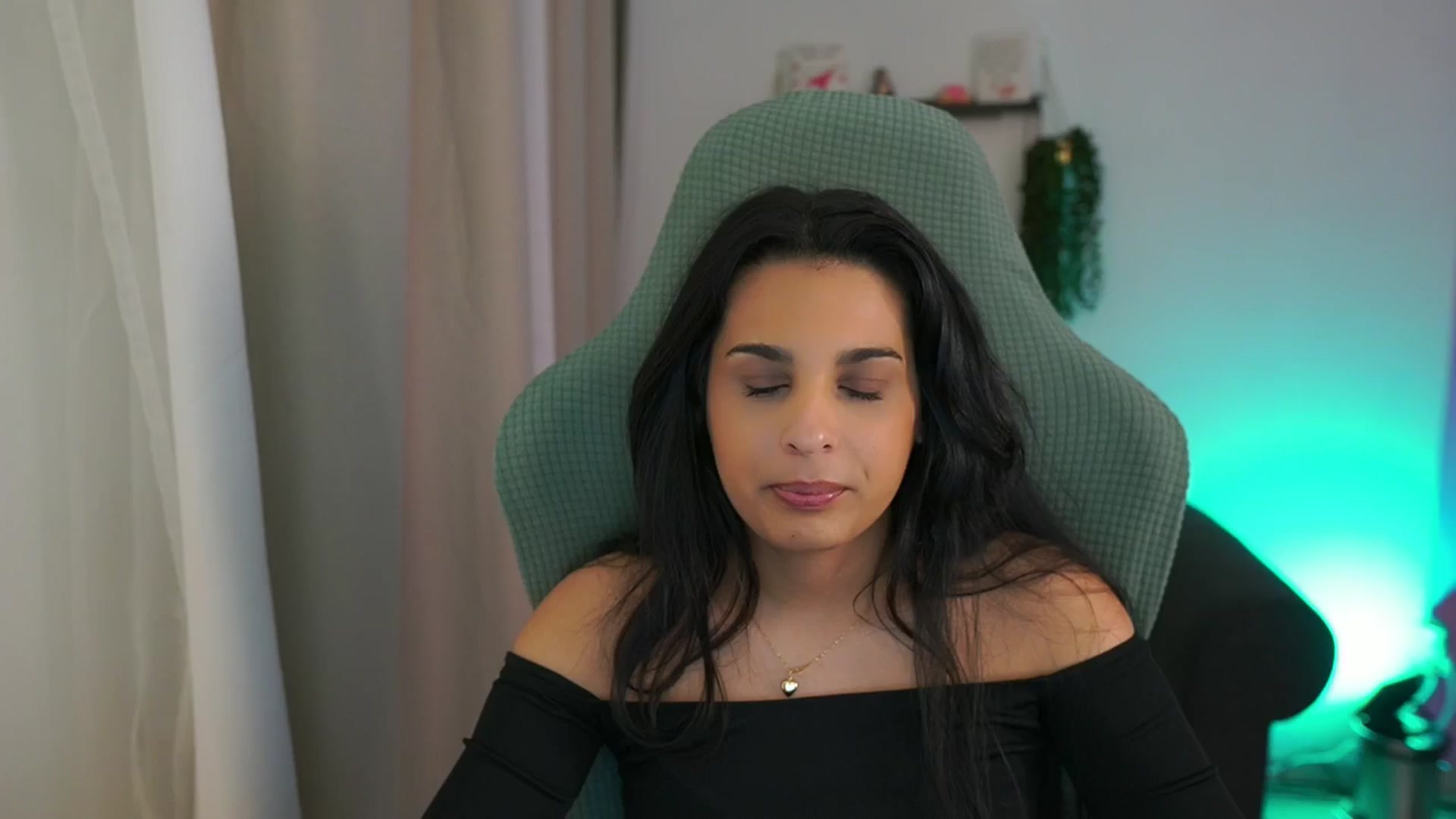 Gallery image thumbnail from Mila_denver's myfreecams stream on, 03/18/2025, 13:37 image 6 of 20