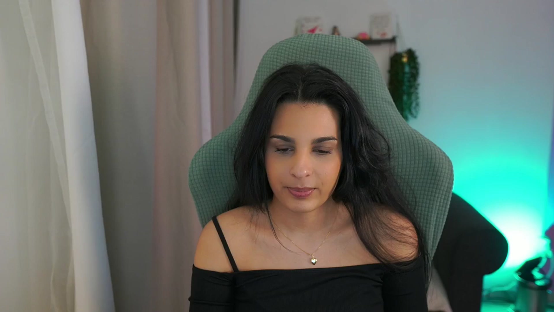 Gallery image thumbnail from Mila_denver's myfreecams stream on, 03/18/2025, 13:37 image 19 of 20