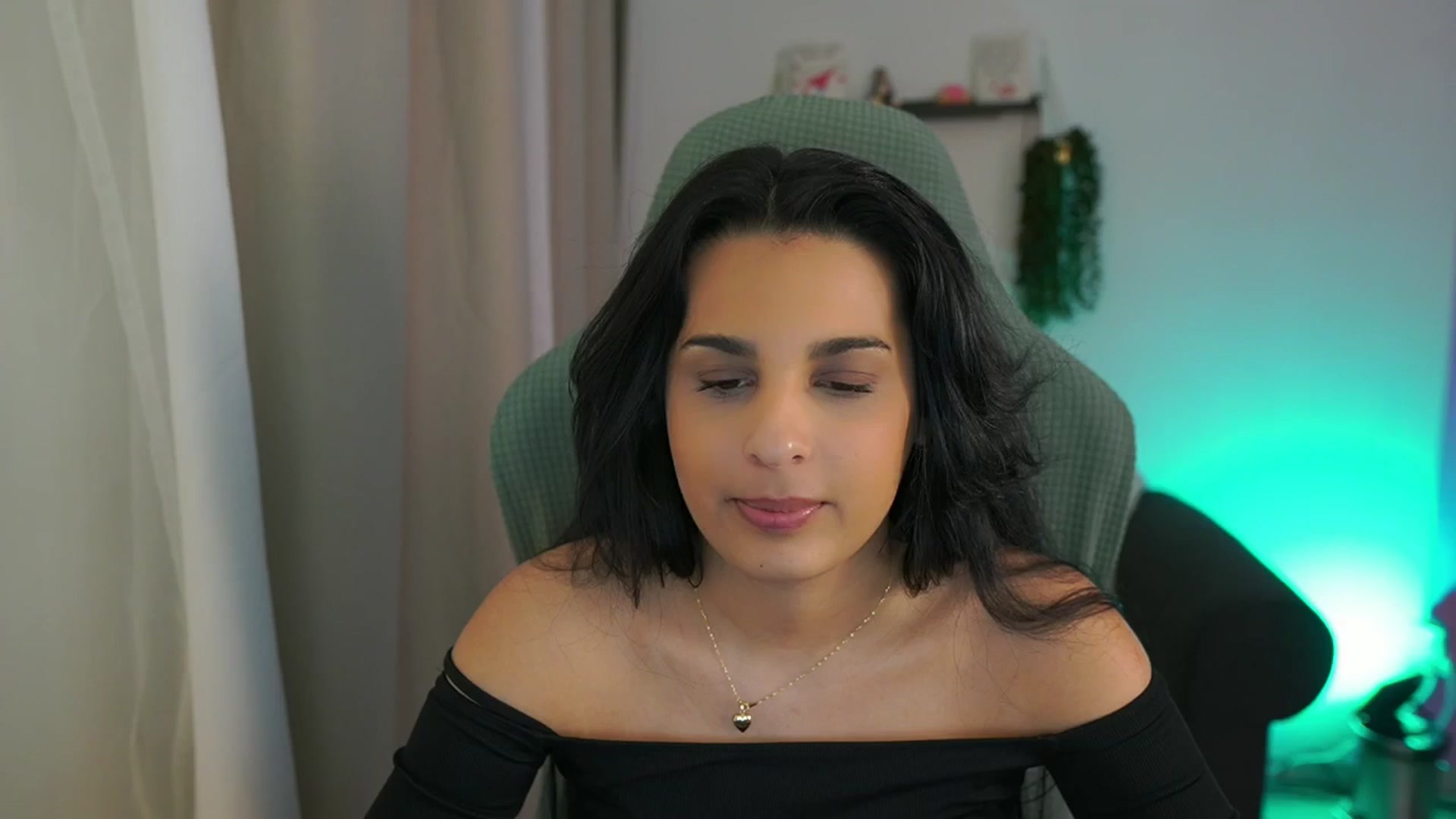 Gallery image thumbnail from Mila_denver's myfreecams stream on, 03/18/2025, 13:37 image 9 of 20