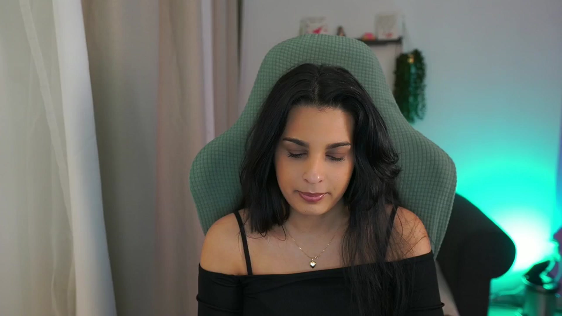 Gallery image thumbnail from Mila_denver's myfreecams stream on, 03/18/2025, 13:37 image 1 of 20