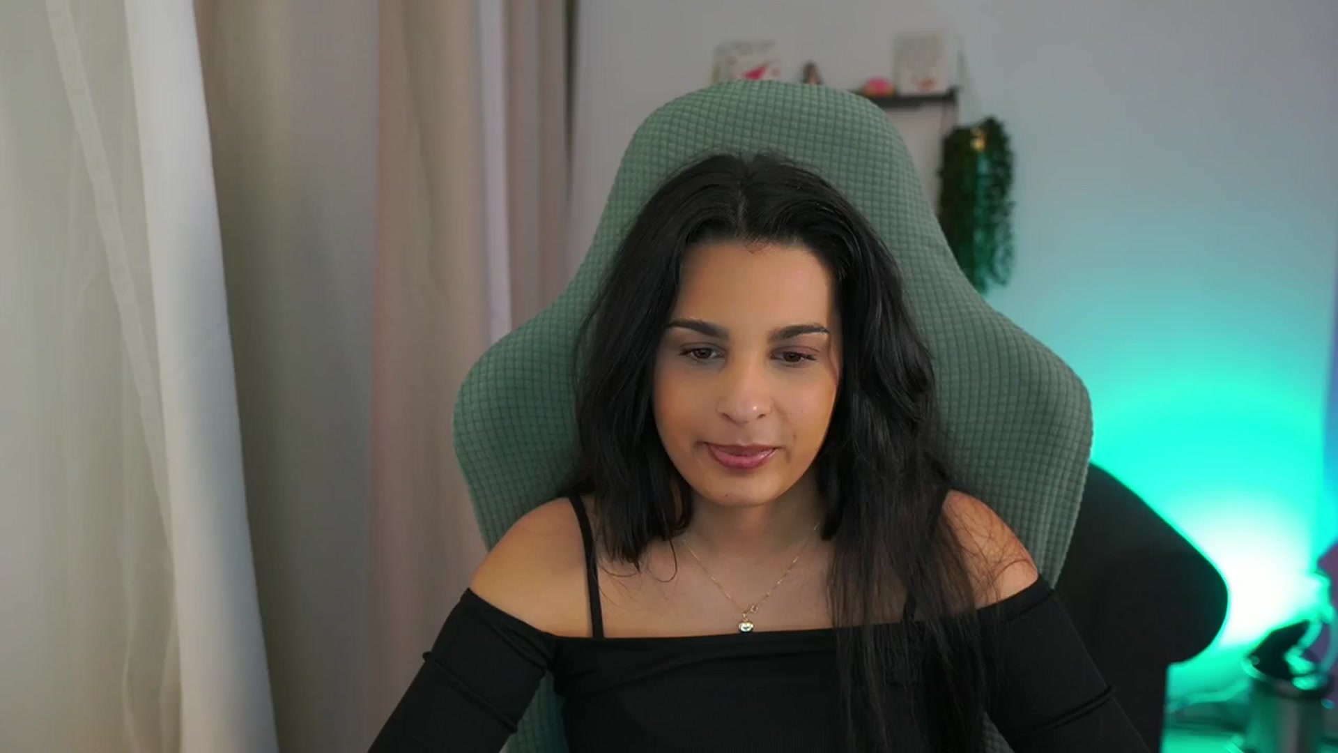 Gallery image thumbnail from Mila_denver's myfreecams stream on, 03/18/2025, 13:37 image 2 of 20