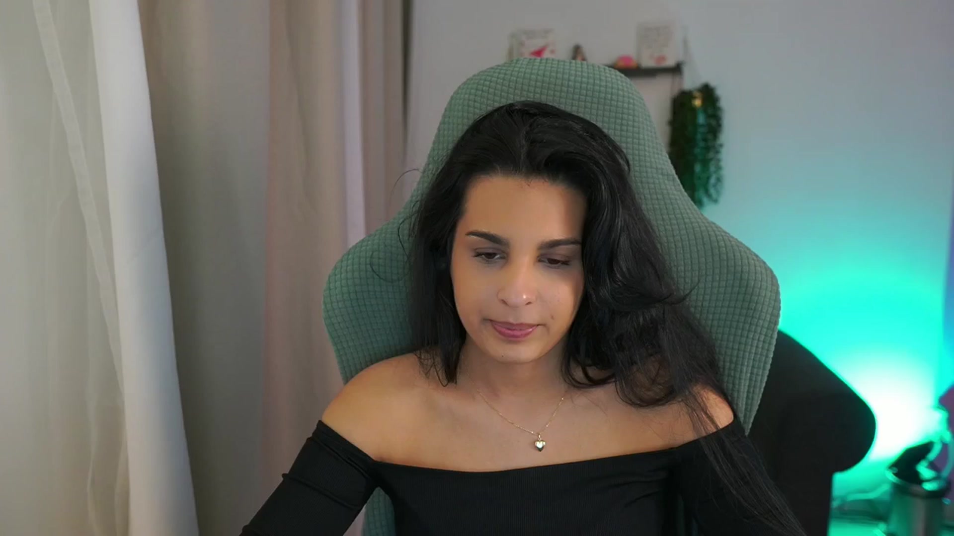 Gallery image thumbnail from Mila_denver's myfreecams stream on, 03/18/2025, 14:07 image 14 of 20