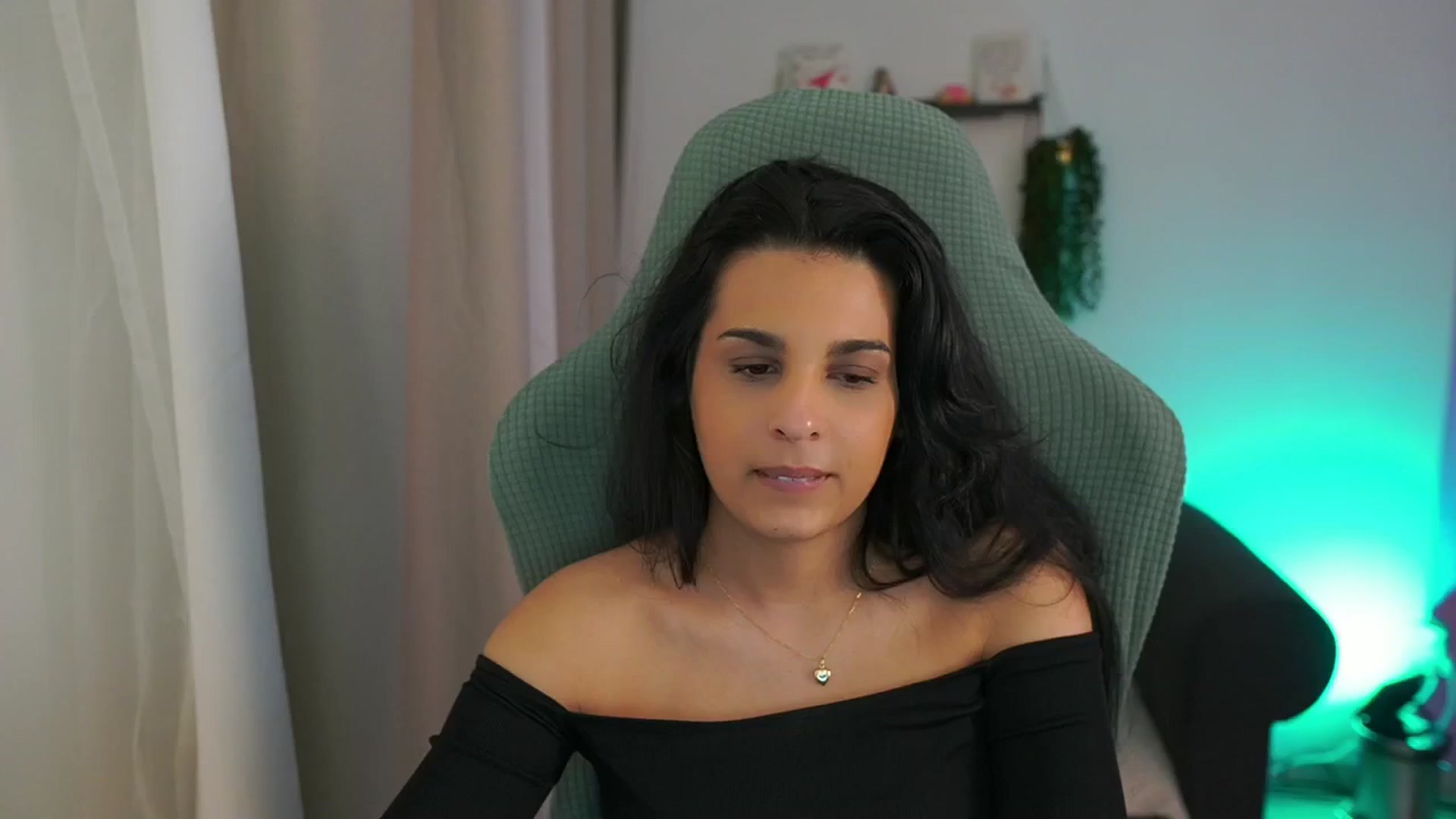 Gallery image thumbnail from Mila_denver's myfreecams stream on, 03/18/2025, 14:07 image 15 of 20